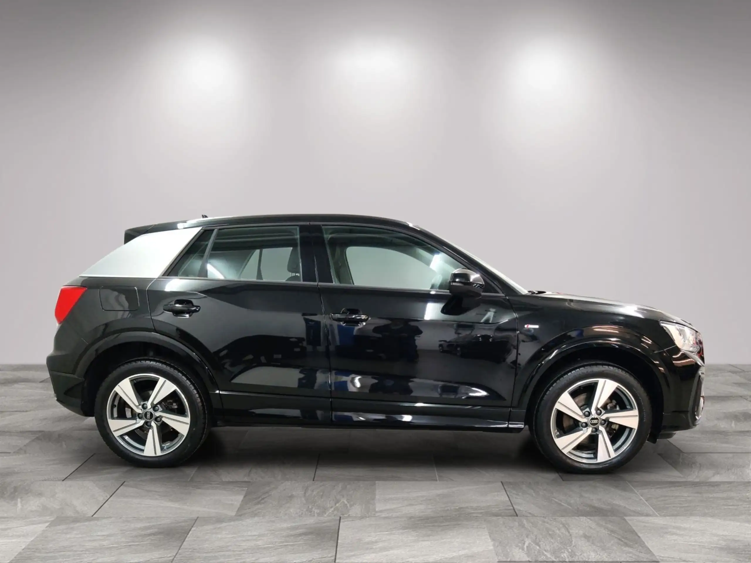 Audi - Q2