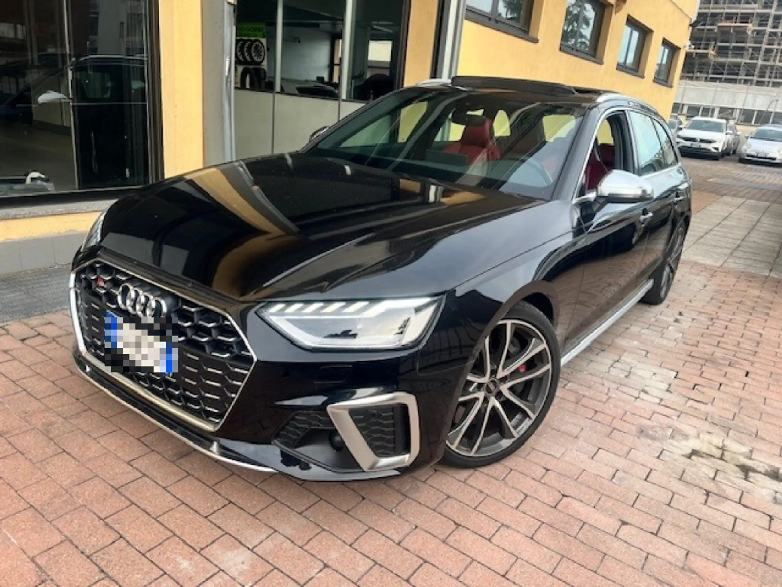 Audi - S4