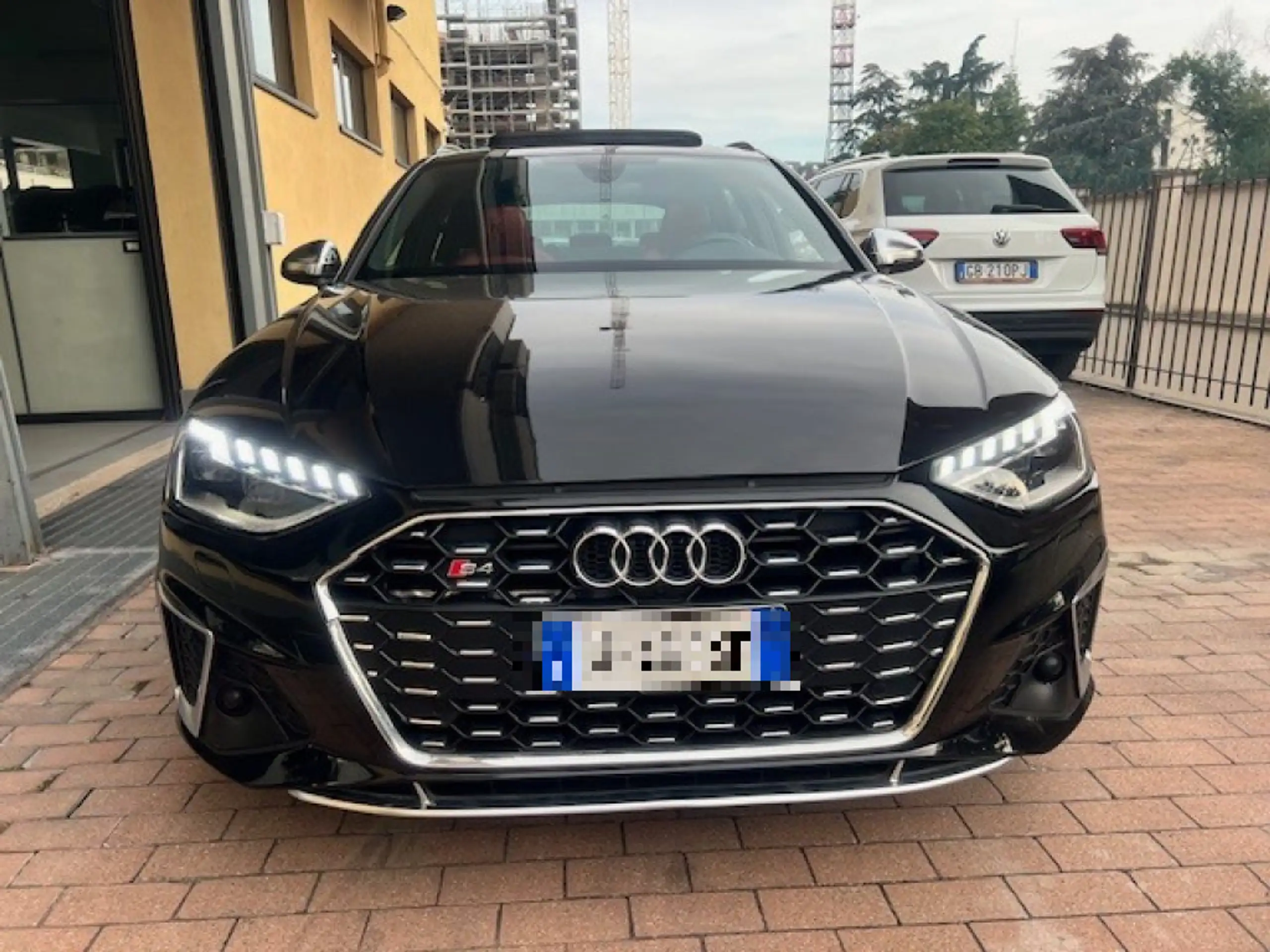 Audi - S4