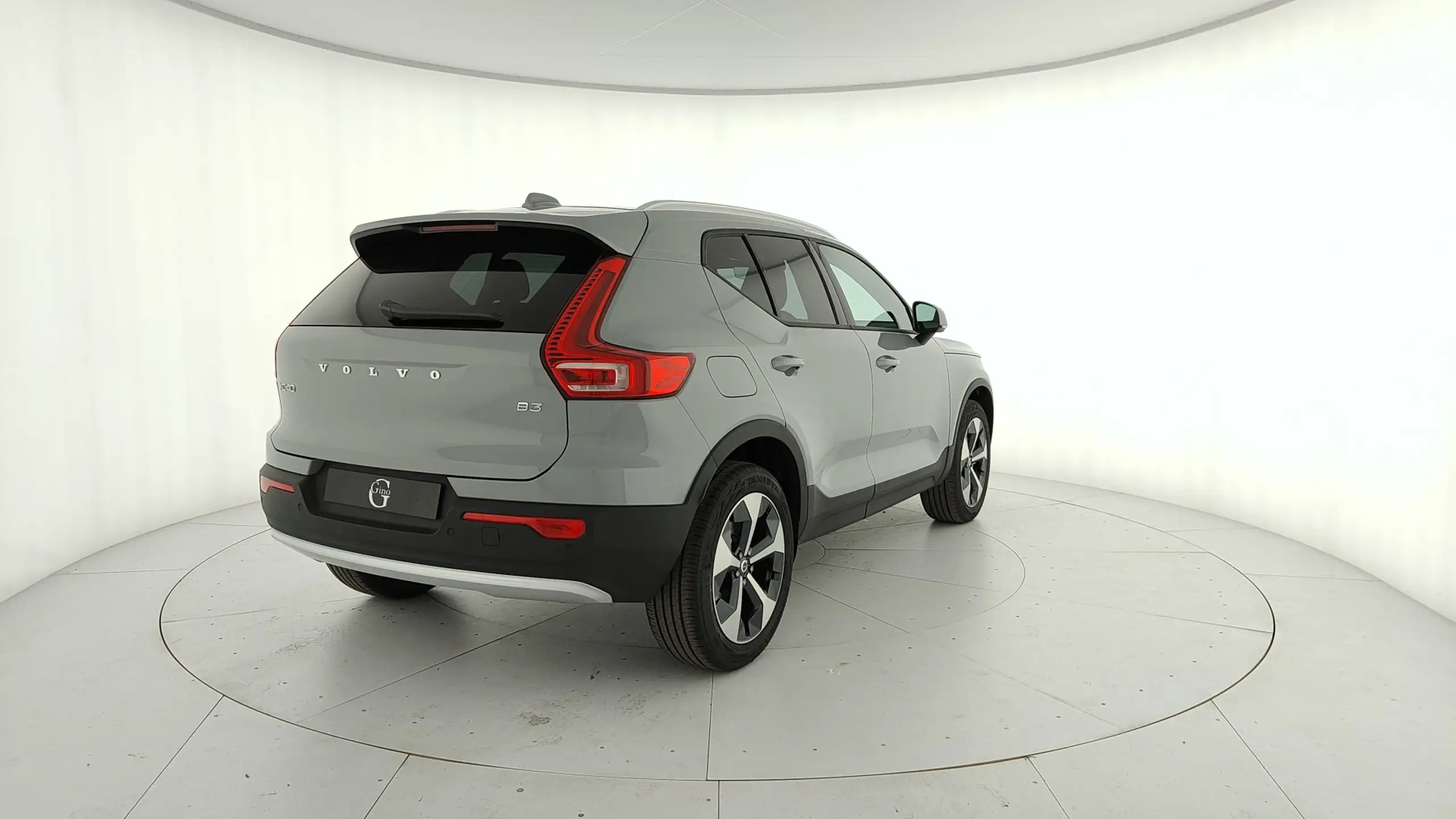 Volvo - XC40