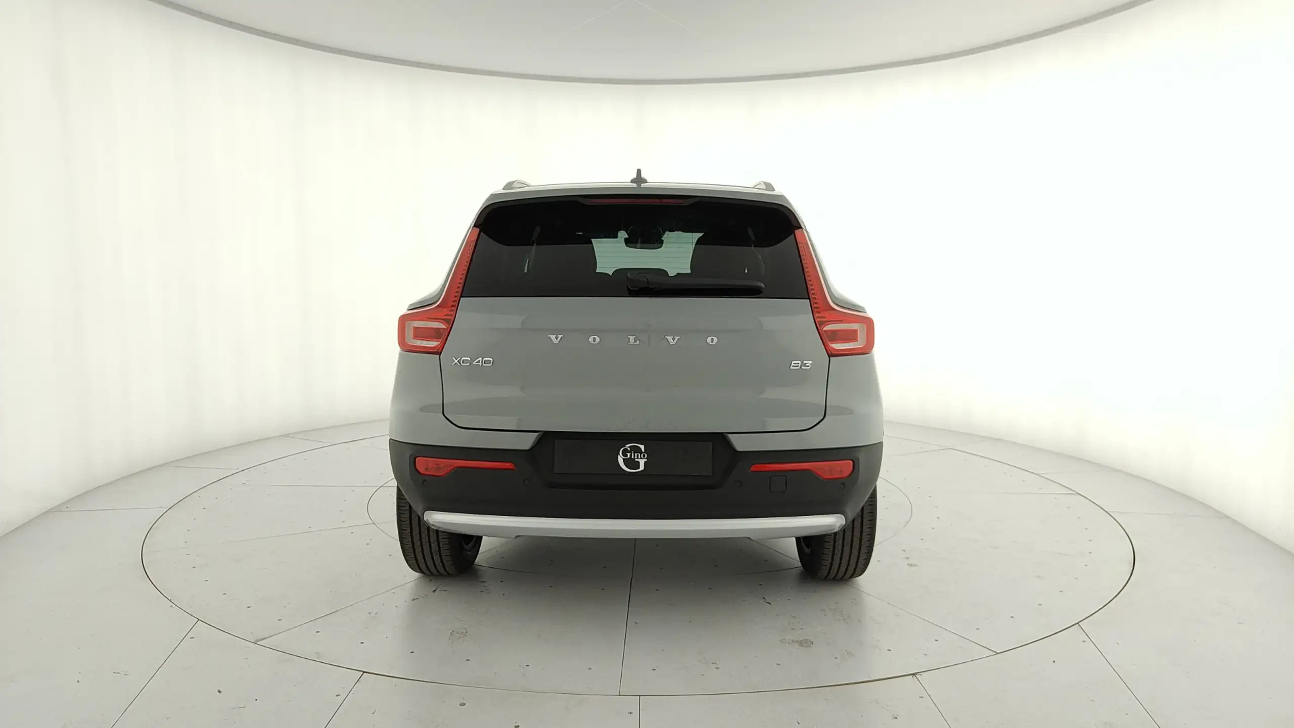 Volvo - XC40