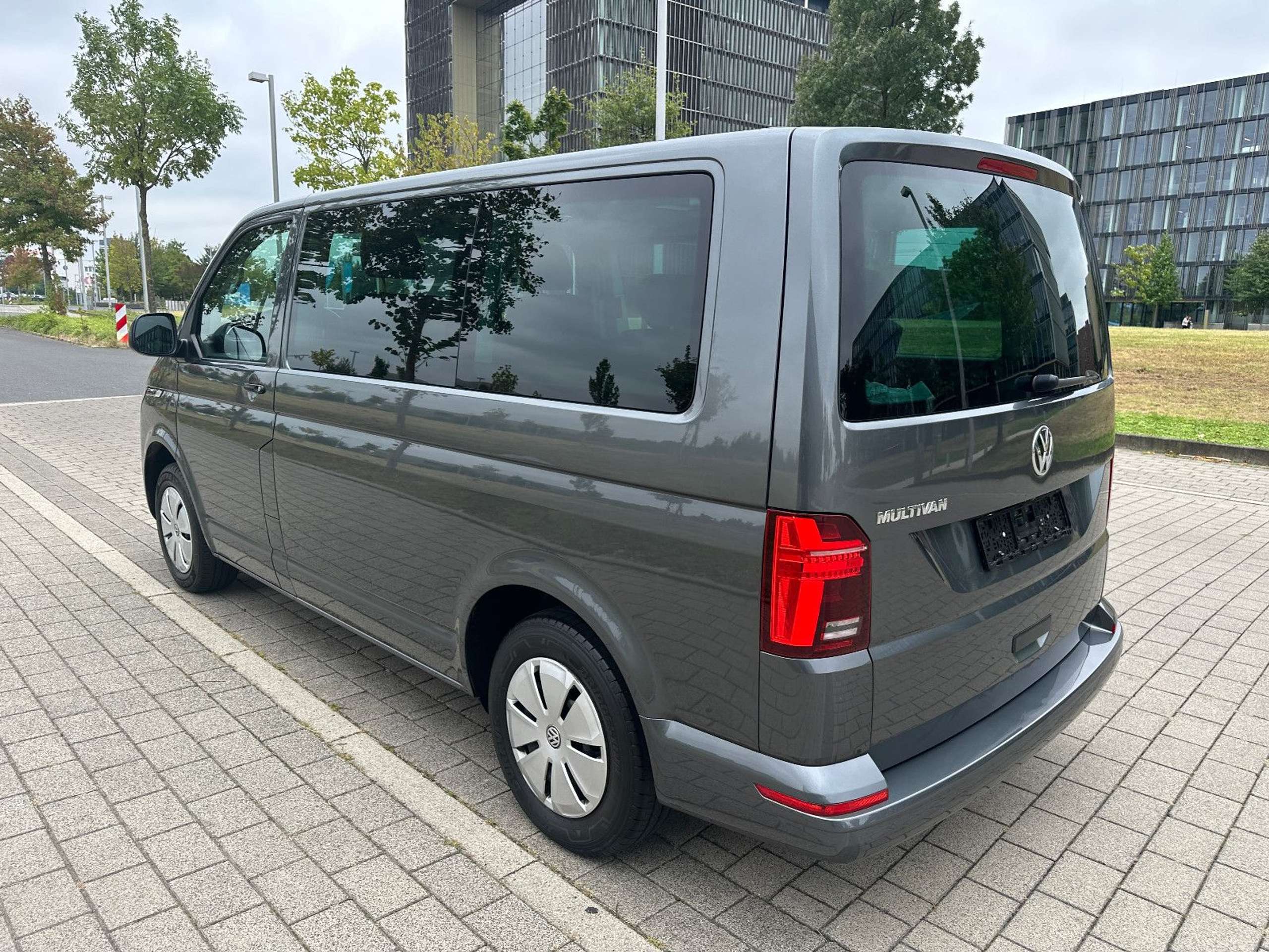 Volkswagen - T6 Multivan