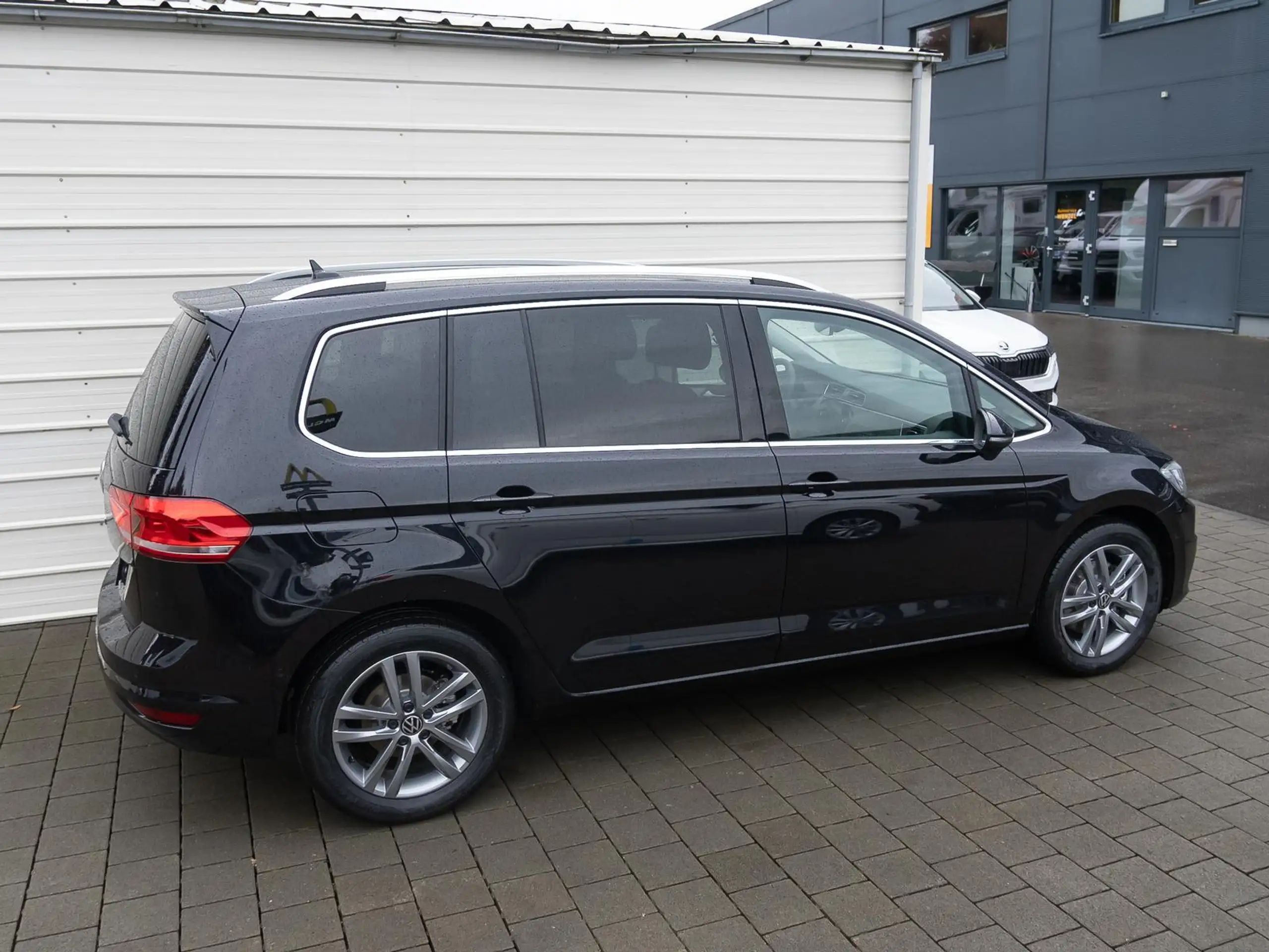 Volkswagen - Touran