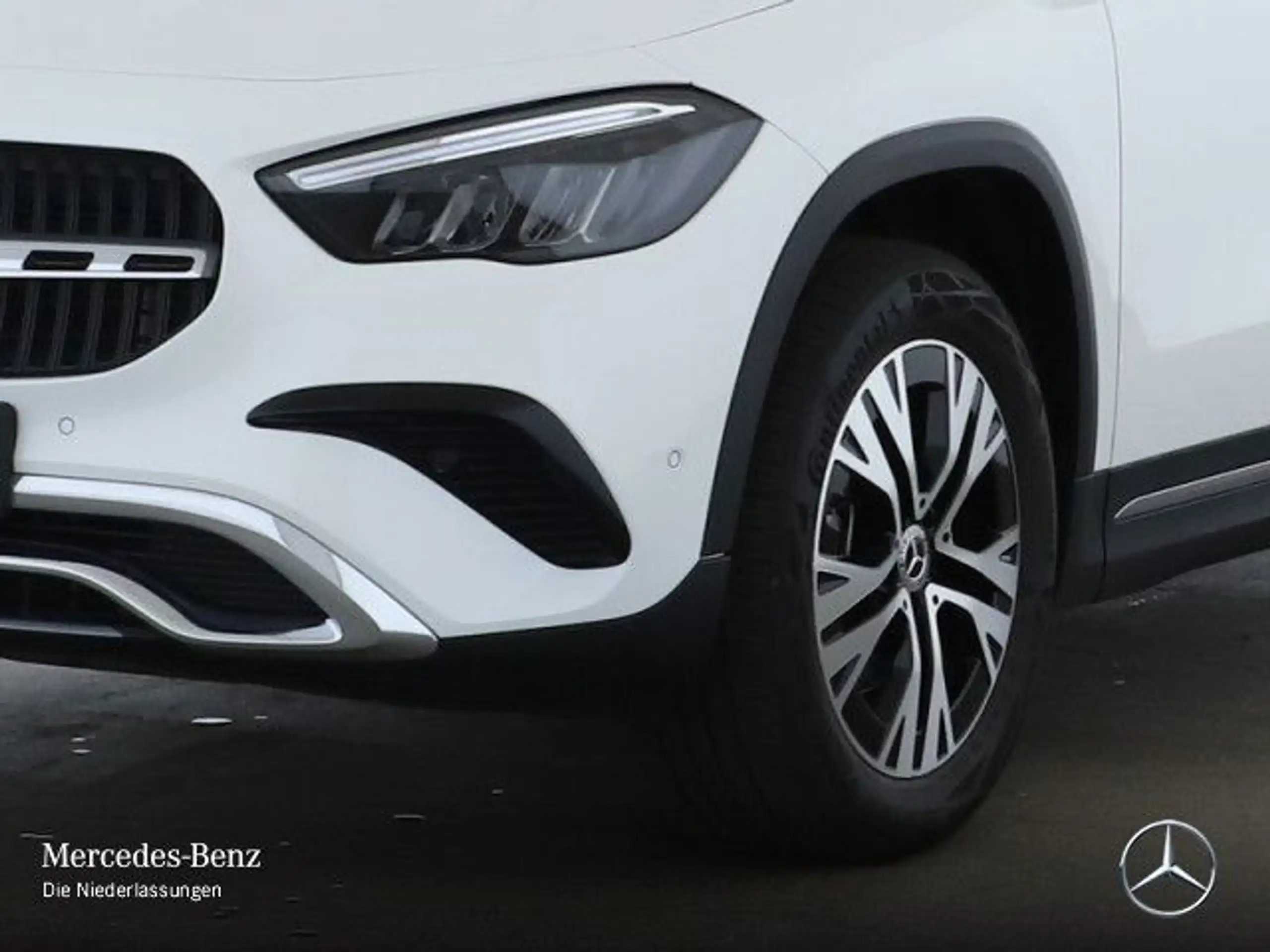 Mercedes-Benz - GLA 180