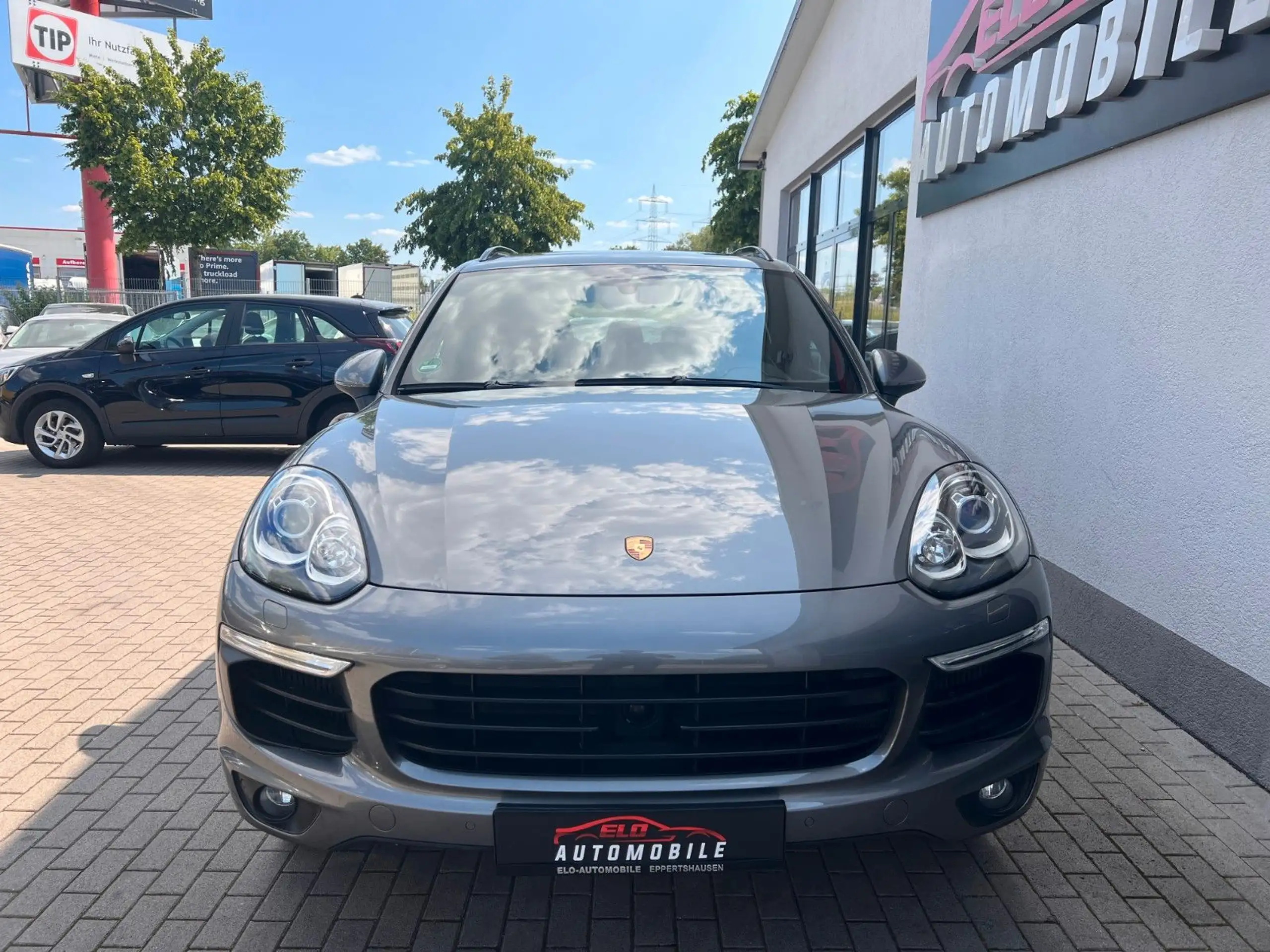 Porsche - Cayenne