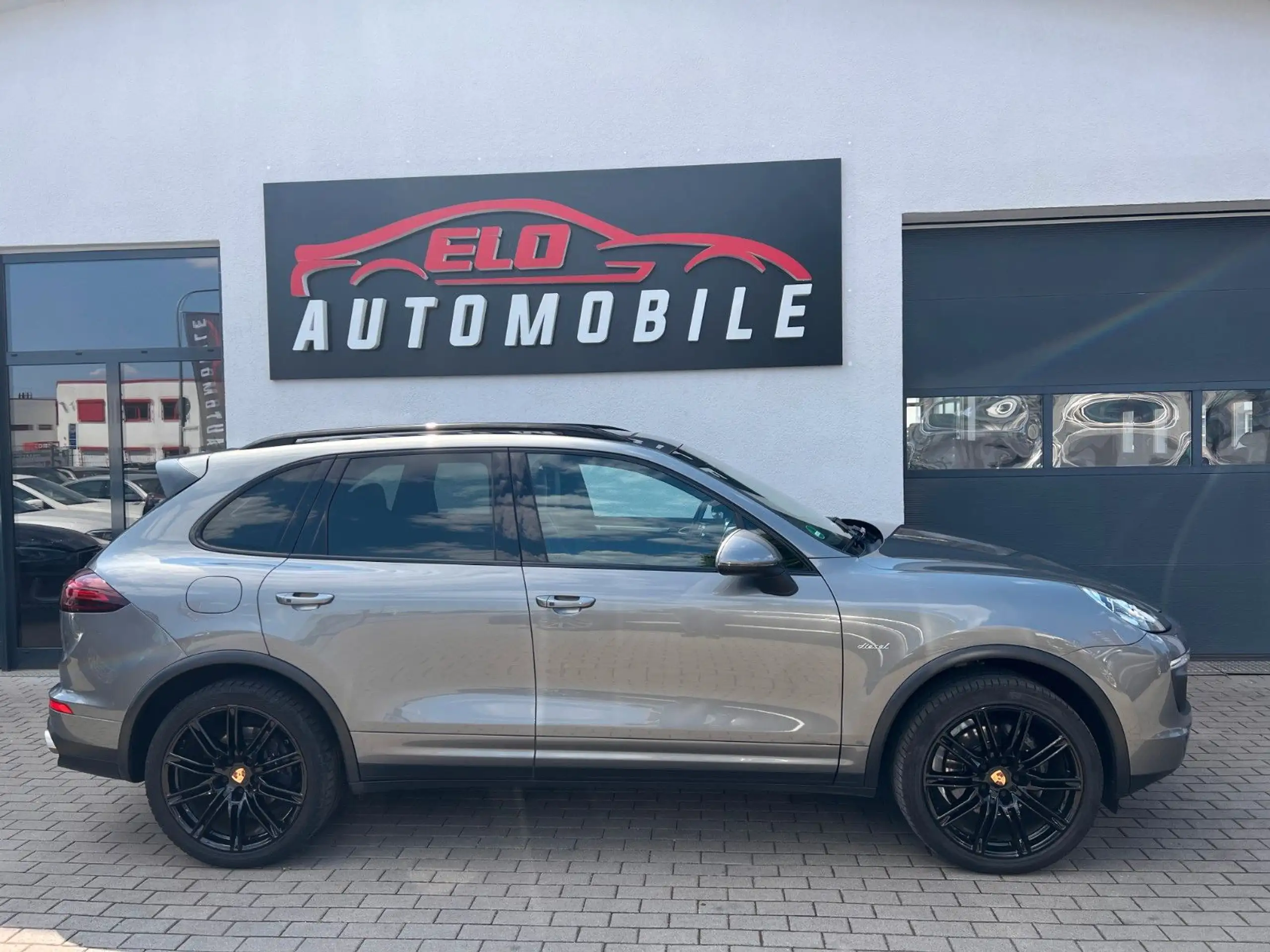 Porsche - Cayenne