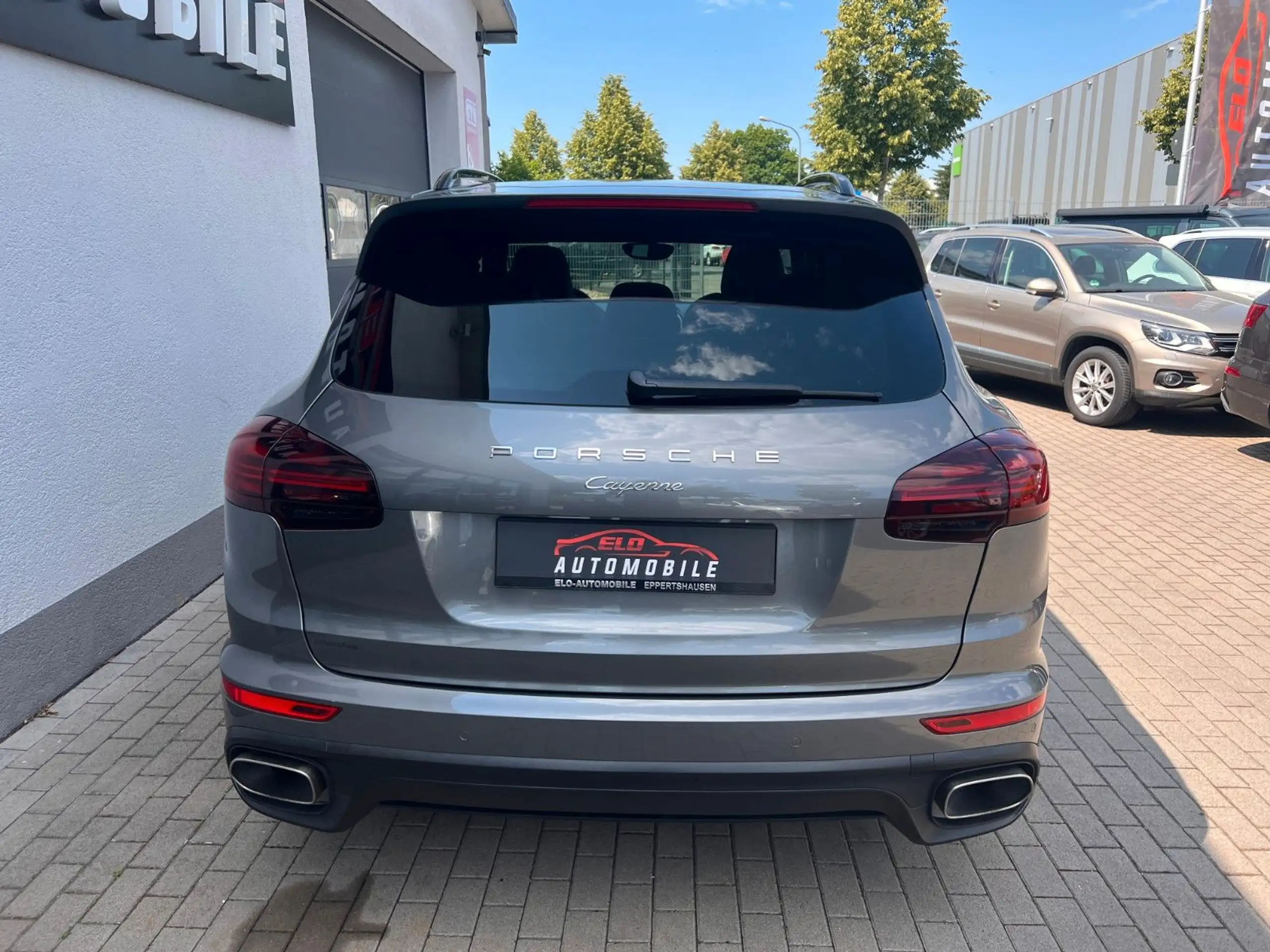 Porsche - Cayenne