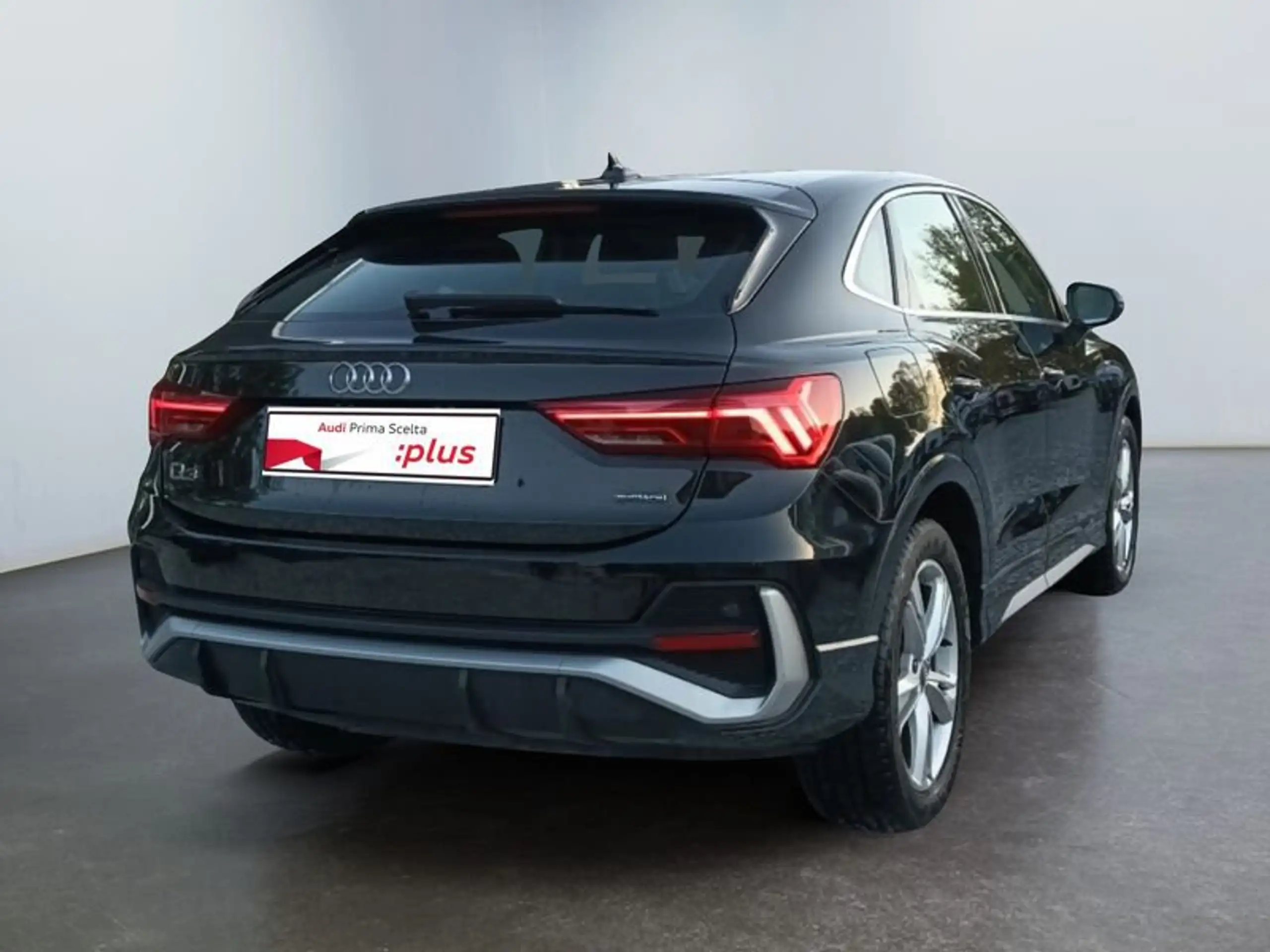 Audi - Q3