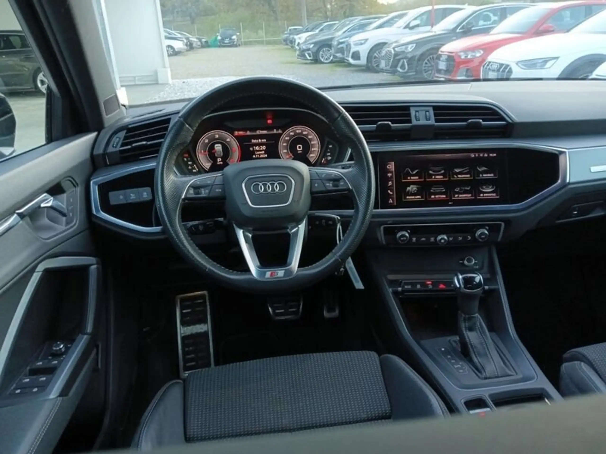 Audi - Q3