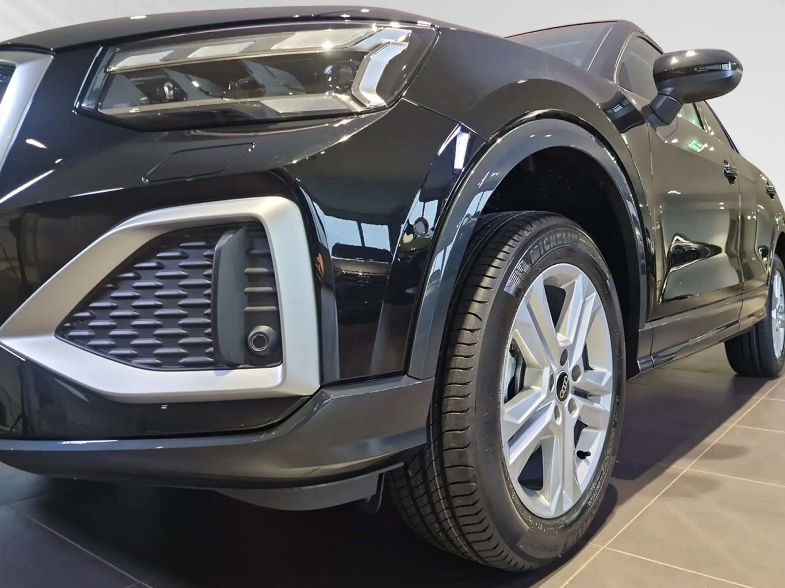 Audi - Q2