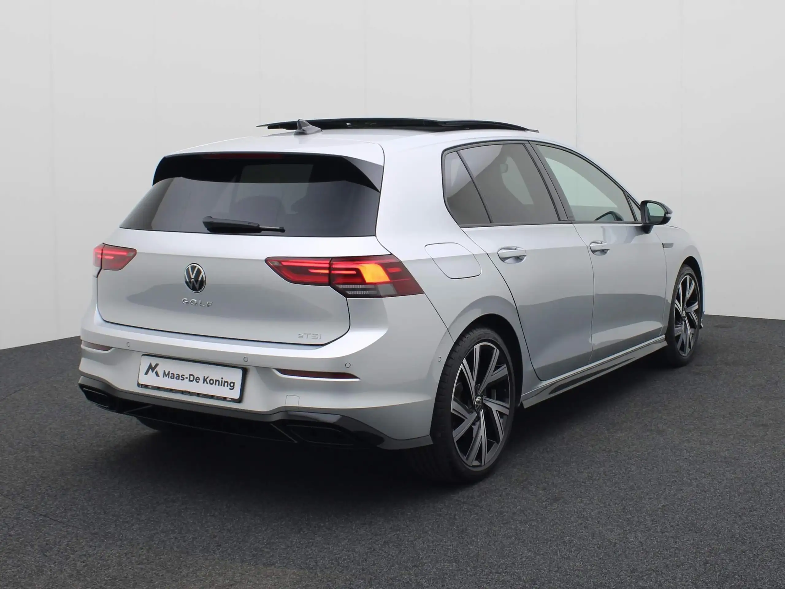 Volkswagen - Golf