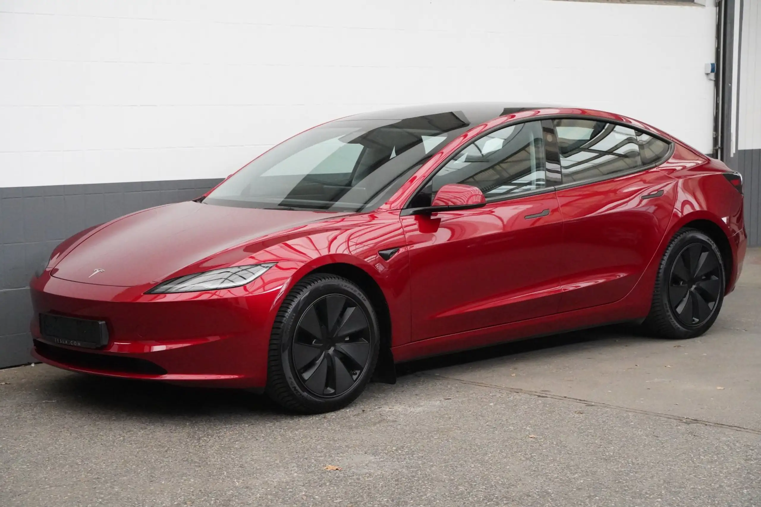 Tesla - Model 3