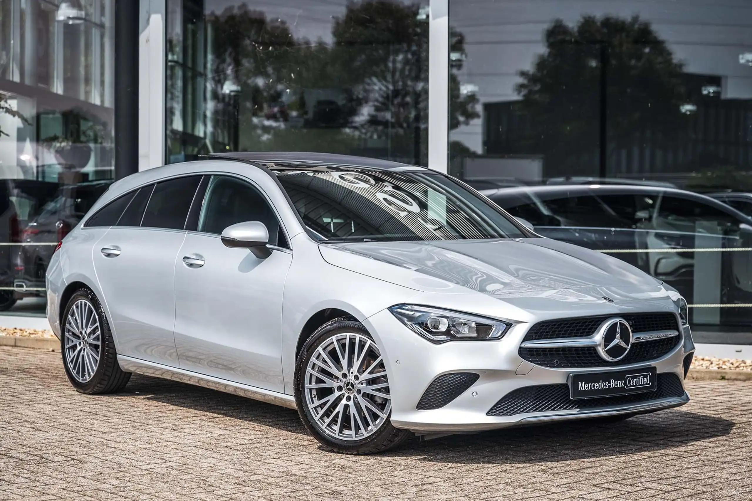 Mercedes-Benz - CLA 180