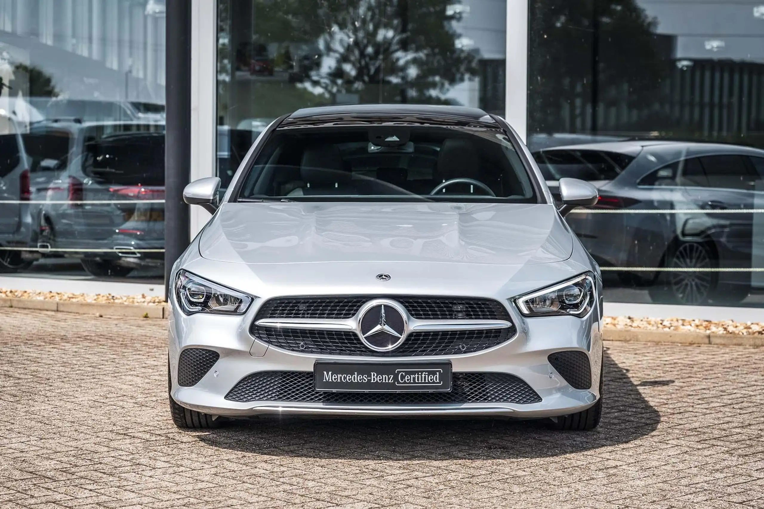 Mercedes-Benz - CLA 180