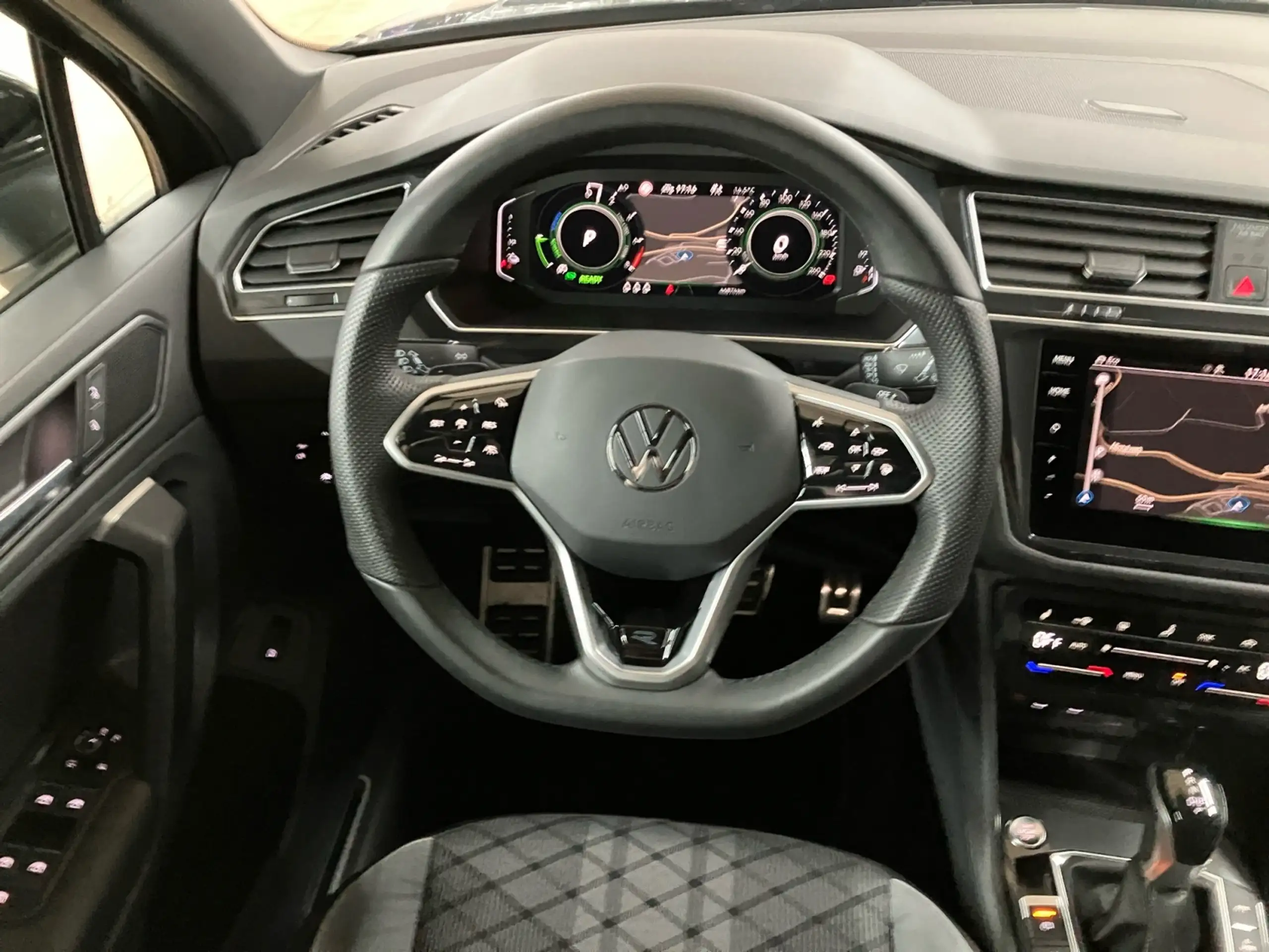 Volkswagen - Tiguan