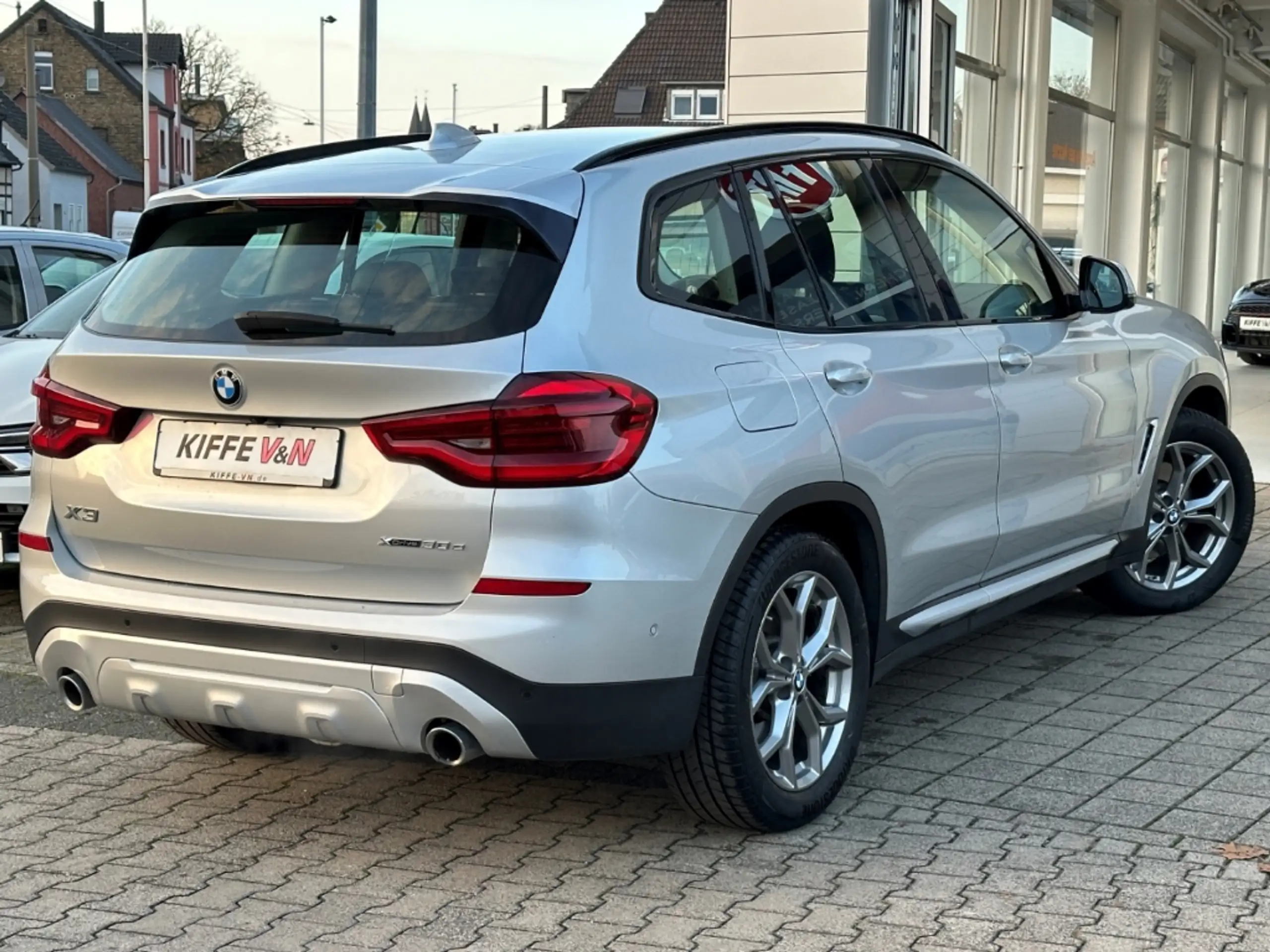 BMW - X3