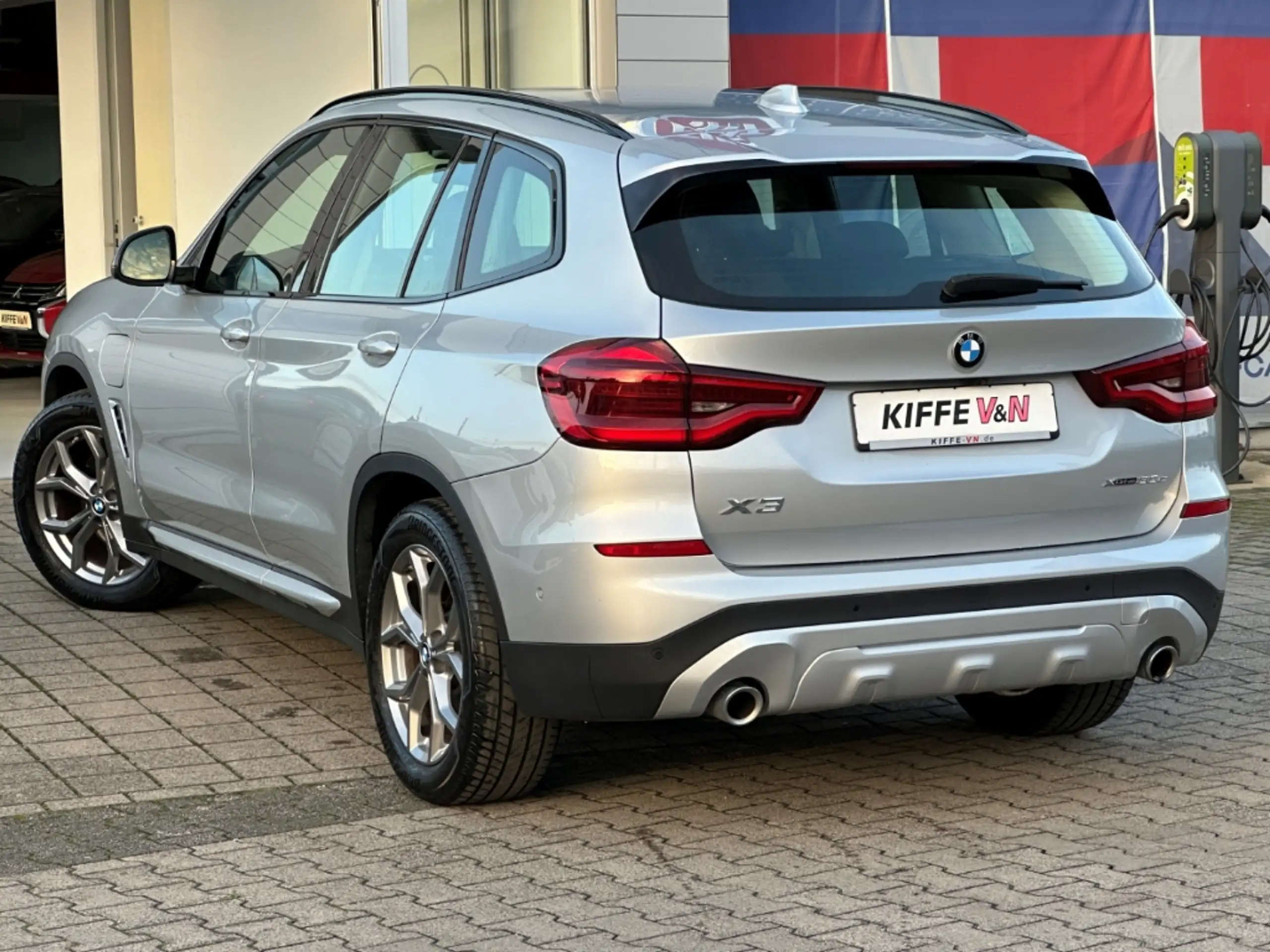 BMW - X3