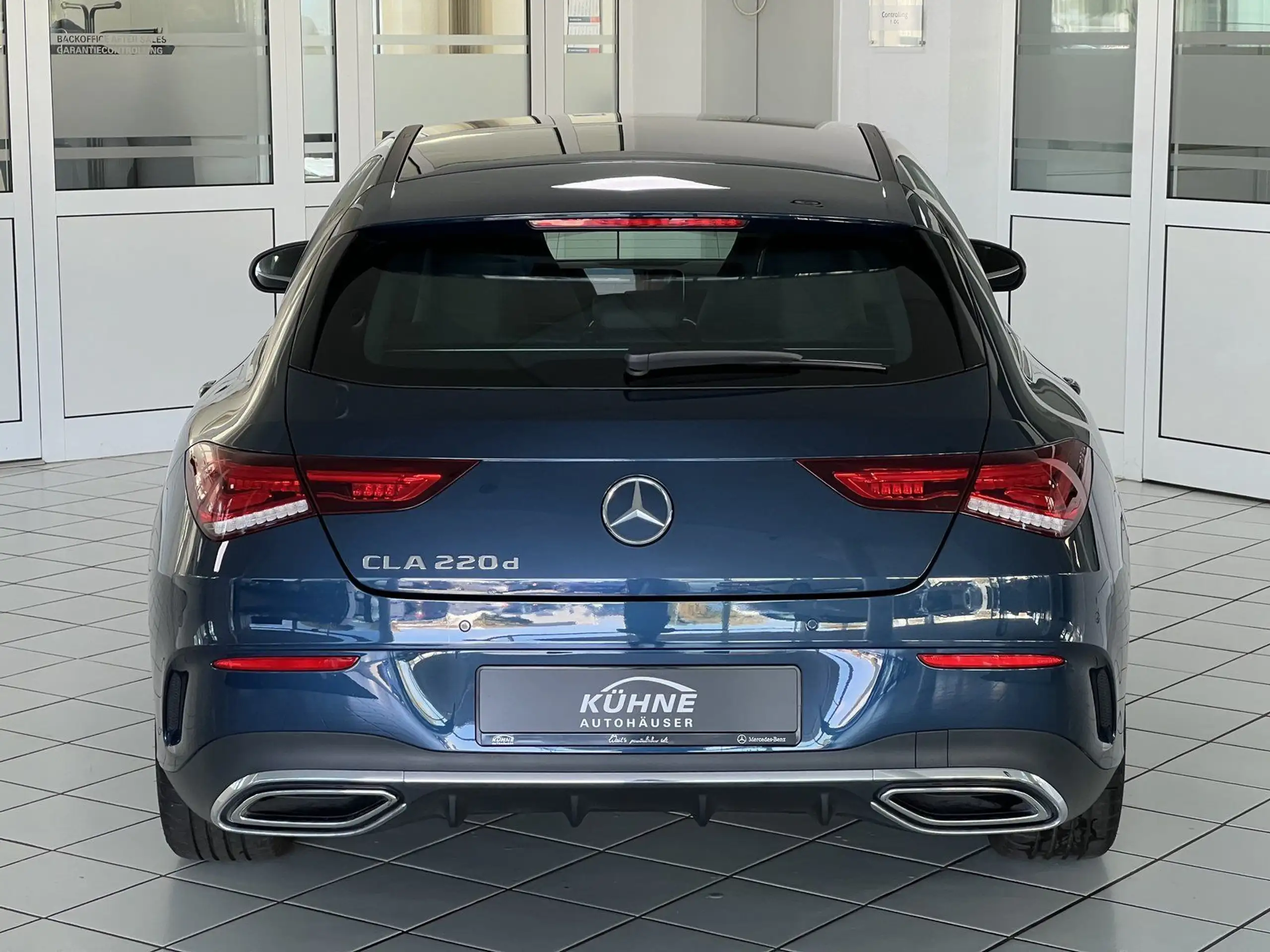 Mercedes-Benz - CLA 220