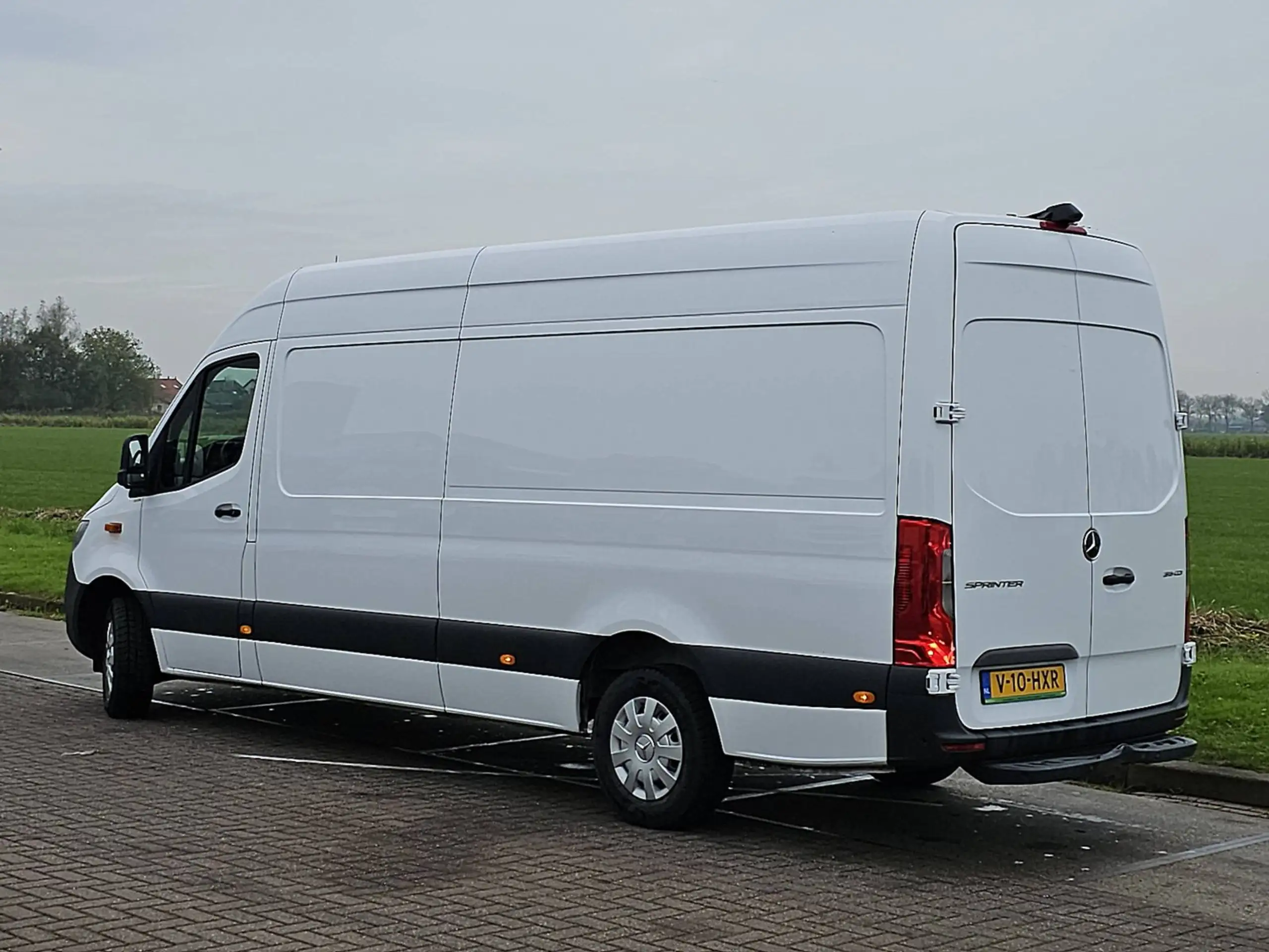 Mercedes-Benz - Sprinter