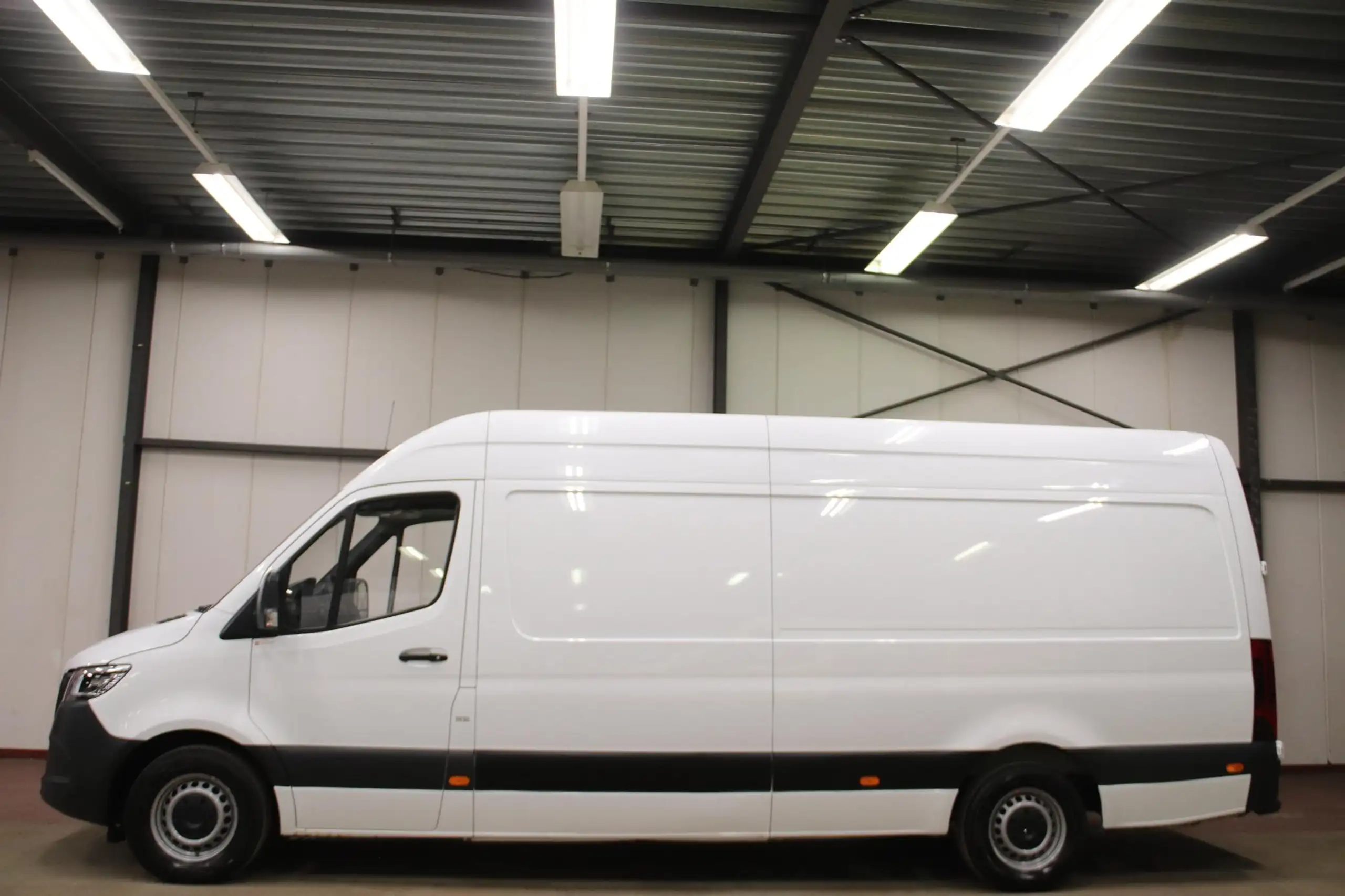 Mercedes-Benz - Sprinter