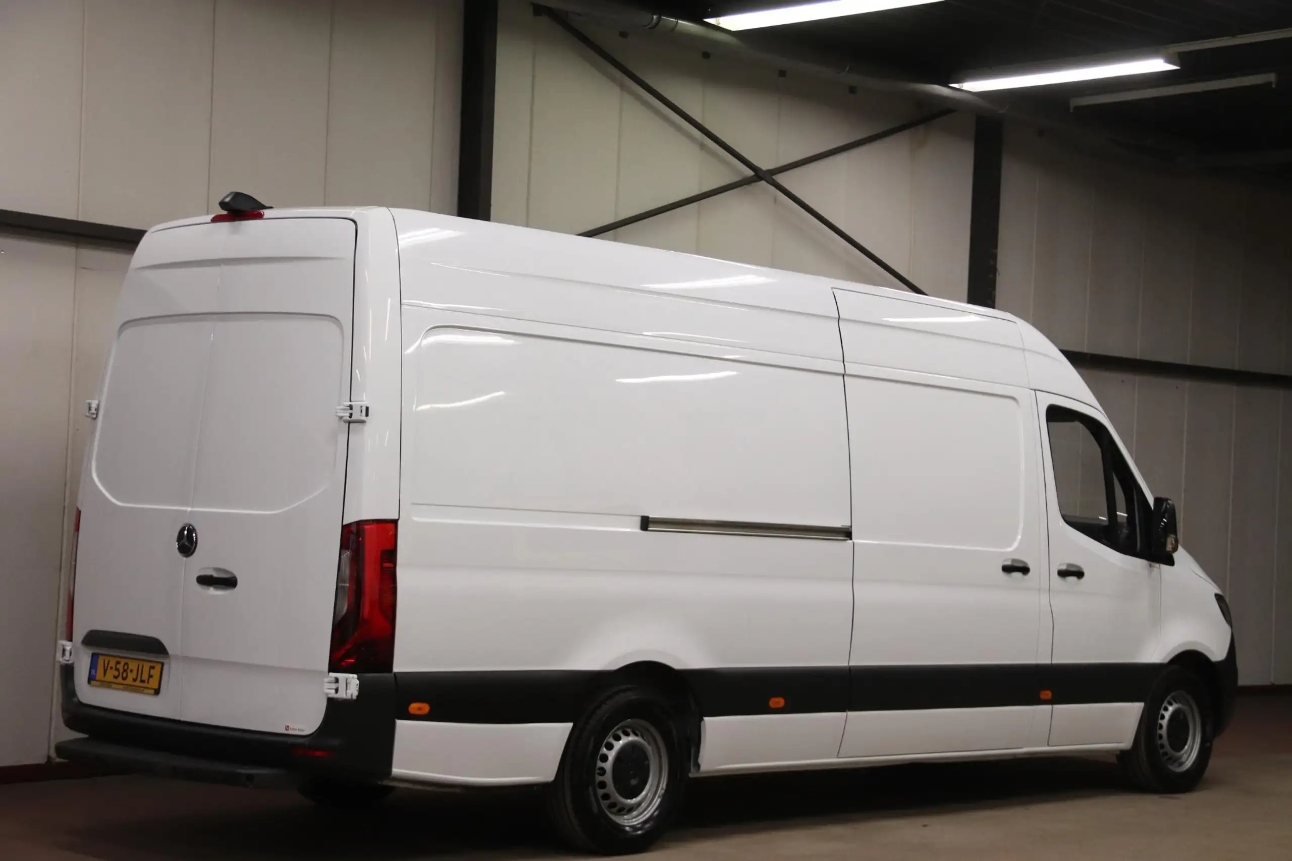 Mercedes-Benz - Sprinter