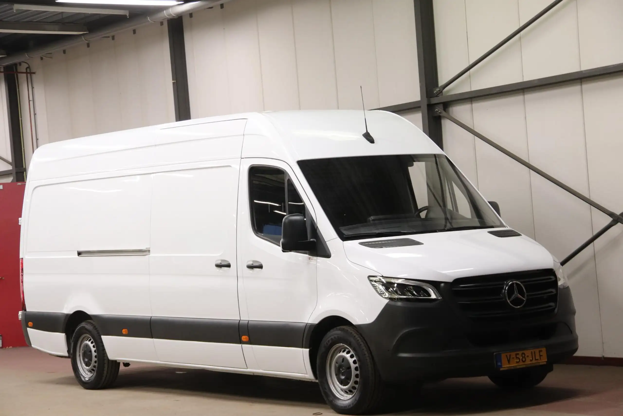 Mercedes-Benz - Sprinter