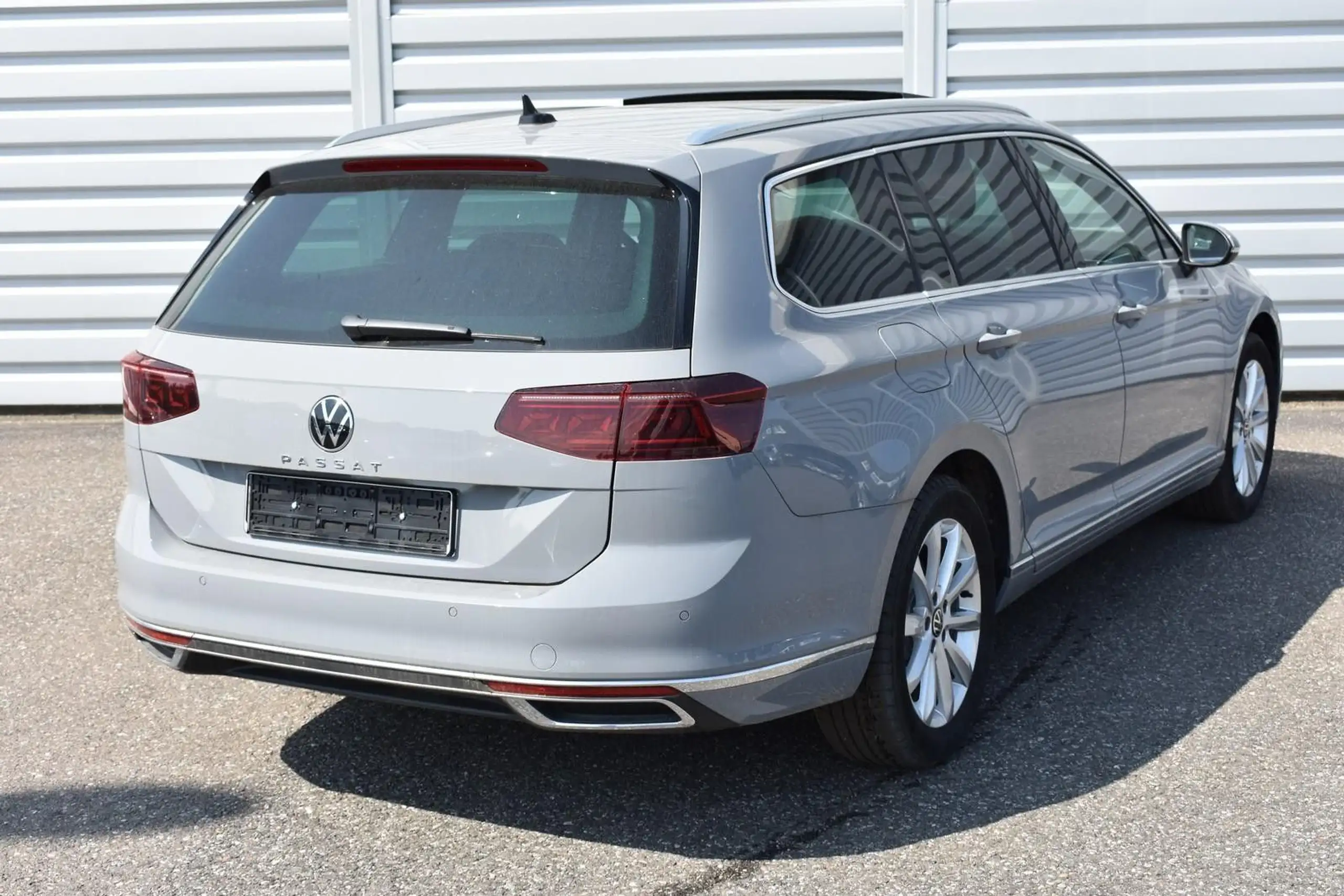 Volkswagen - Passat