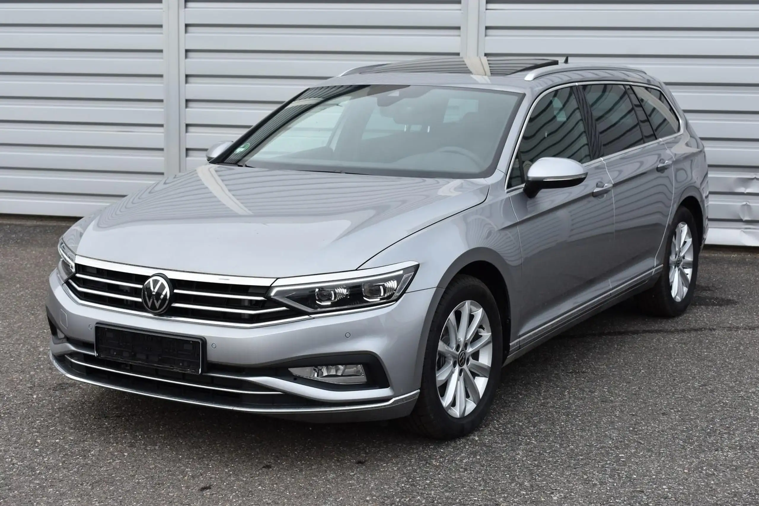 Volkswagen - Passat