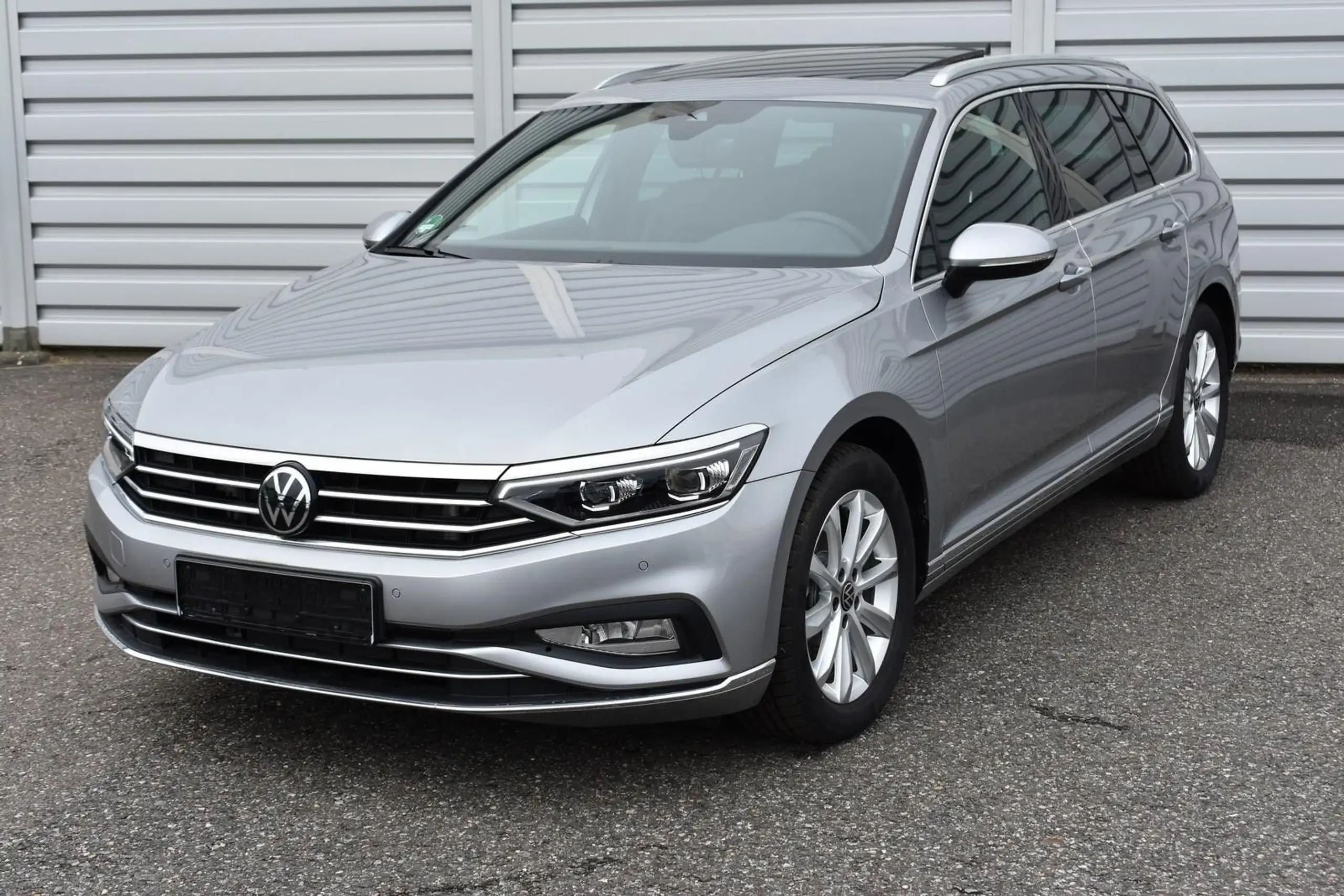 Volkswagen - Passat