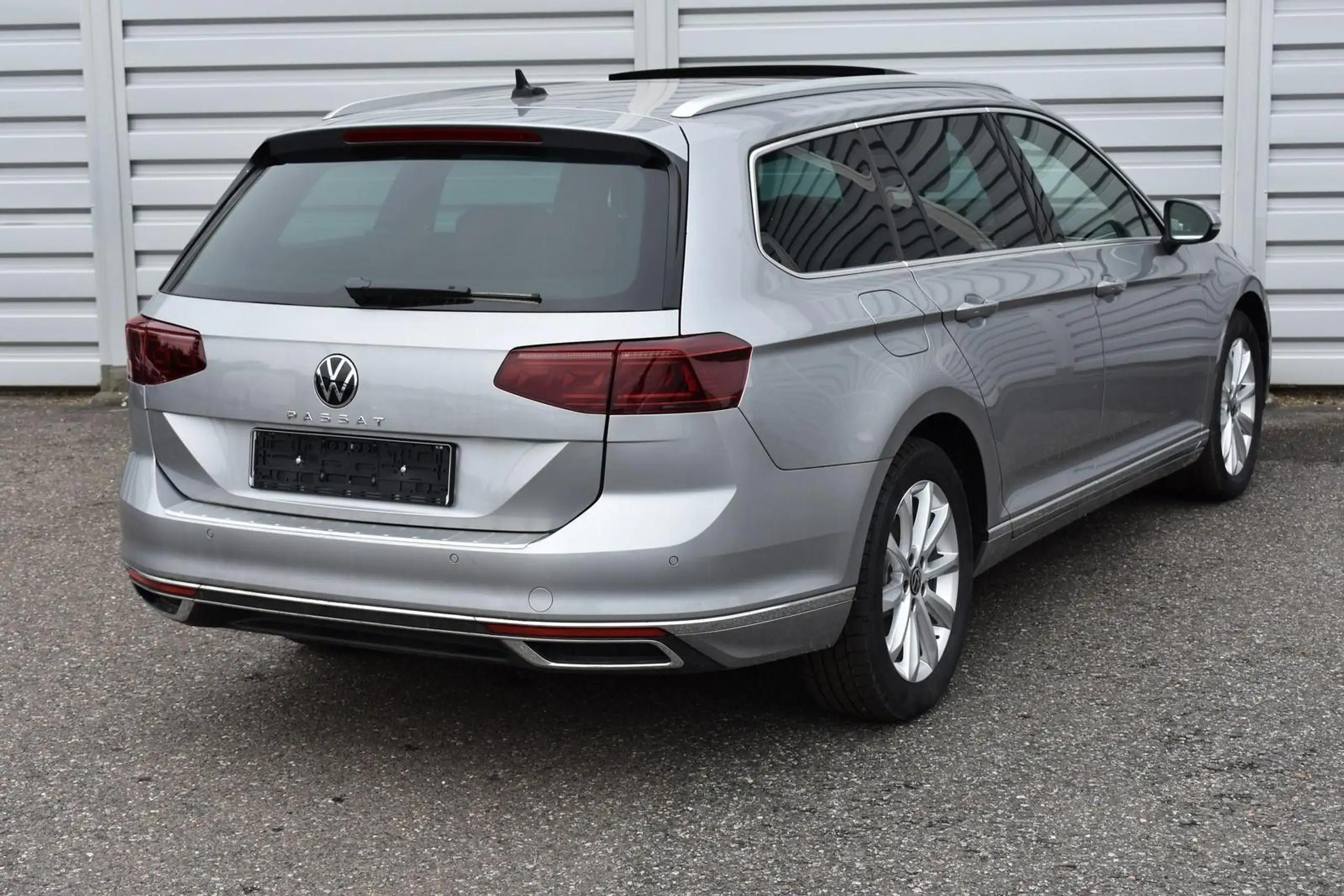 Volkswagen - Passat