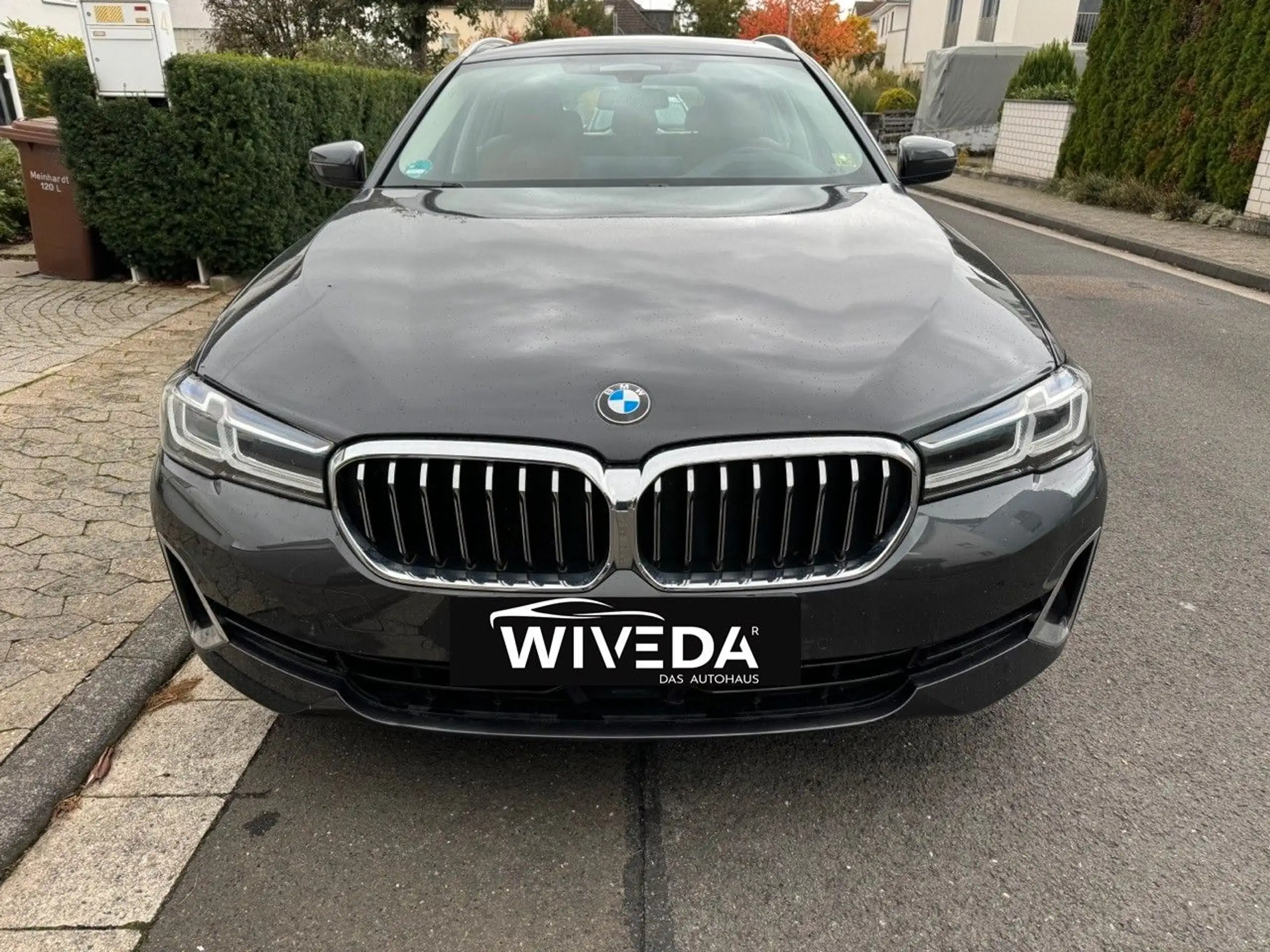 BMW - 530