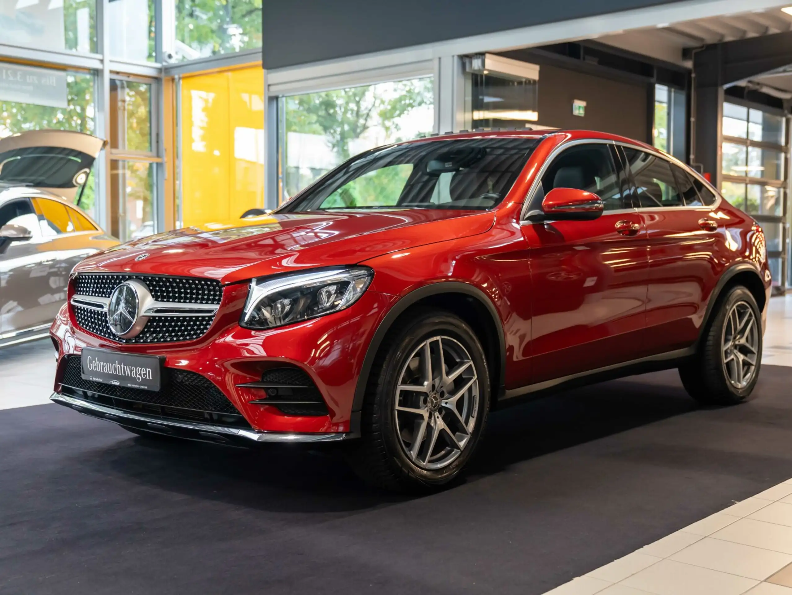 Mercedes-Benz - GLC 250