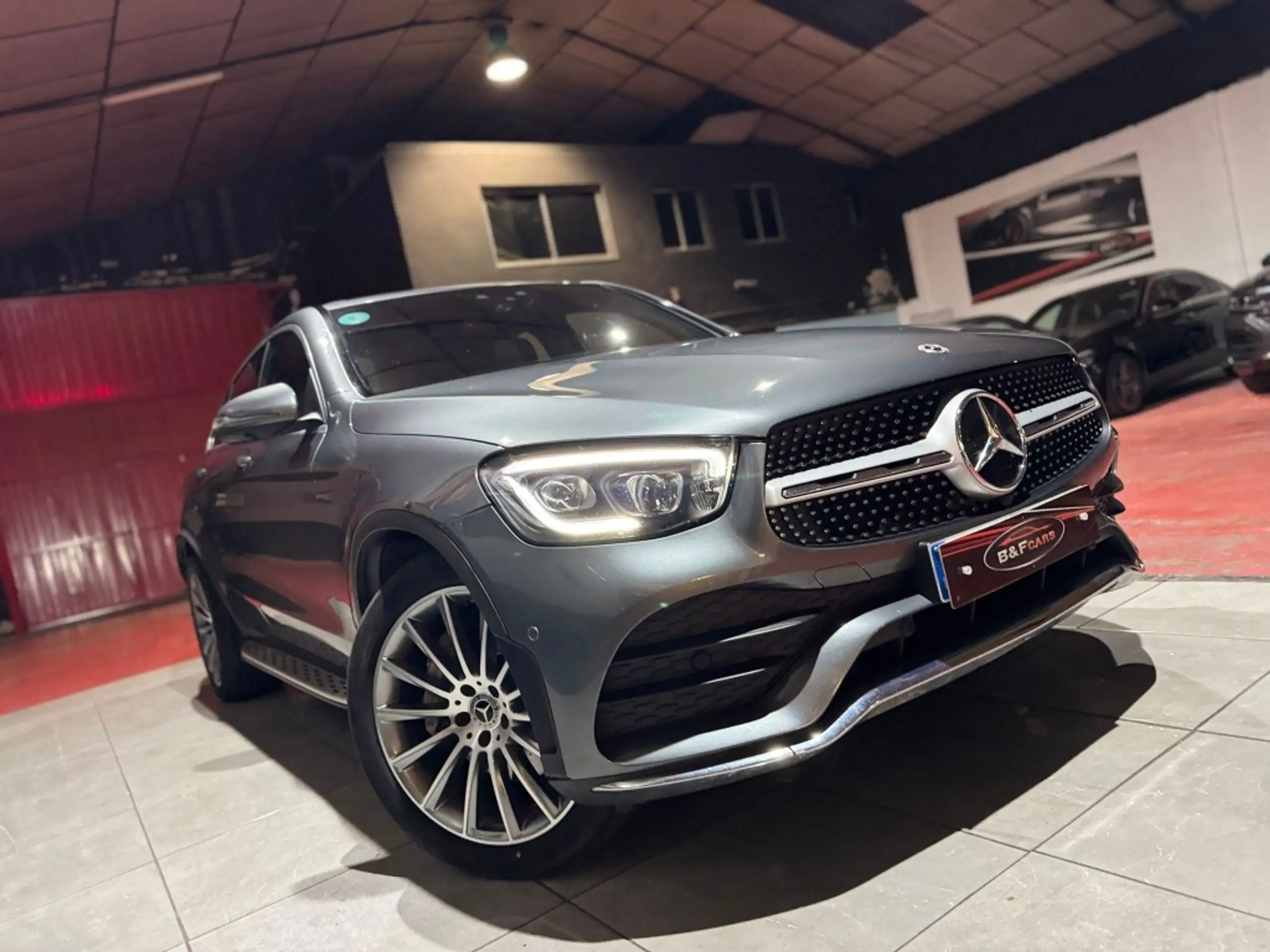 Mercedes-Benz - GLC 220