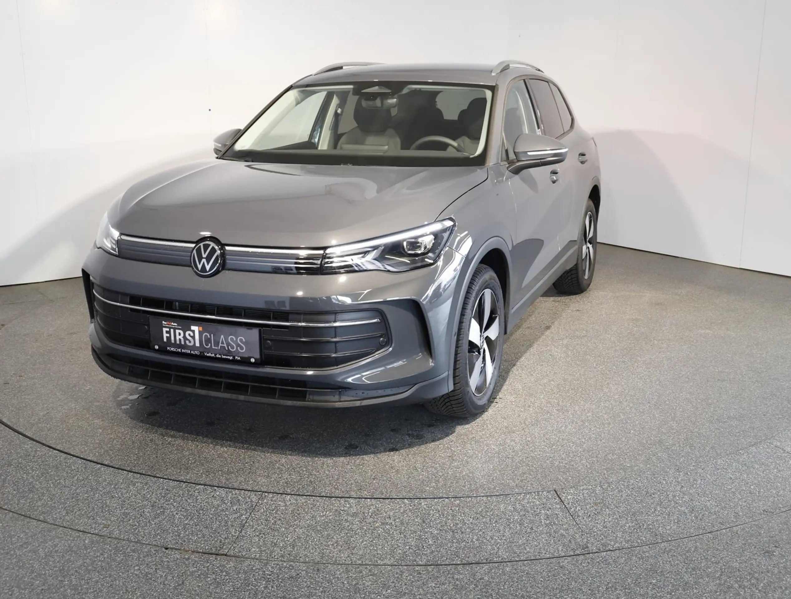 Volkswagen - Tiguan