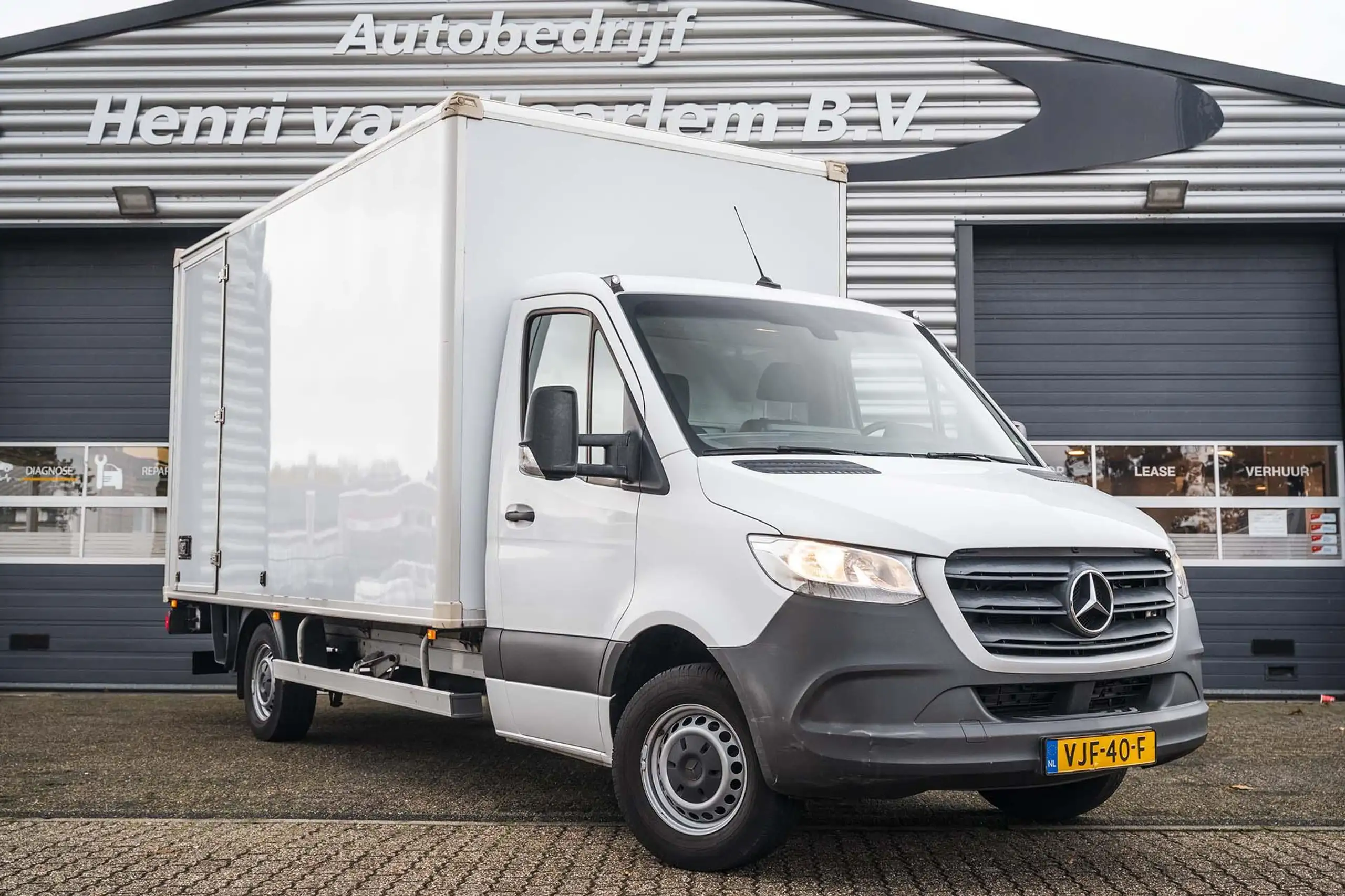 Mercedes-Benz - Sprinter