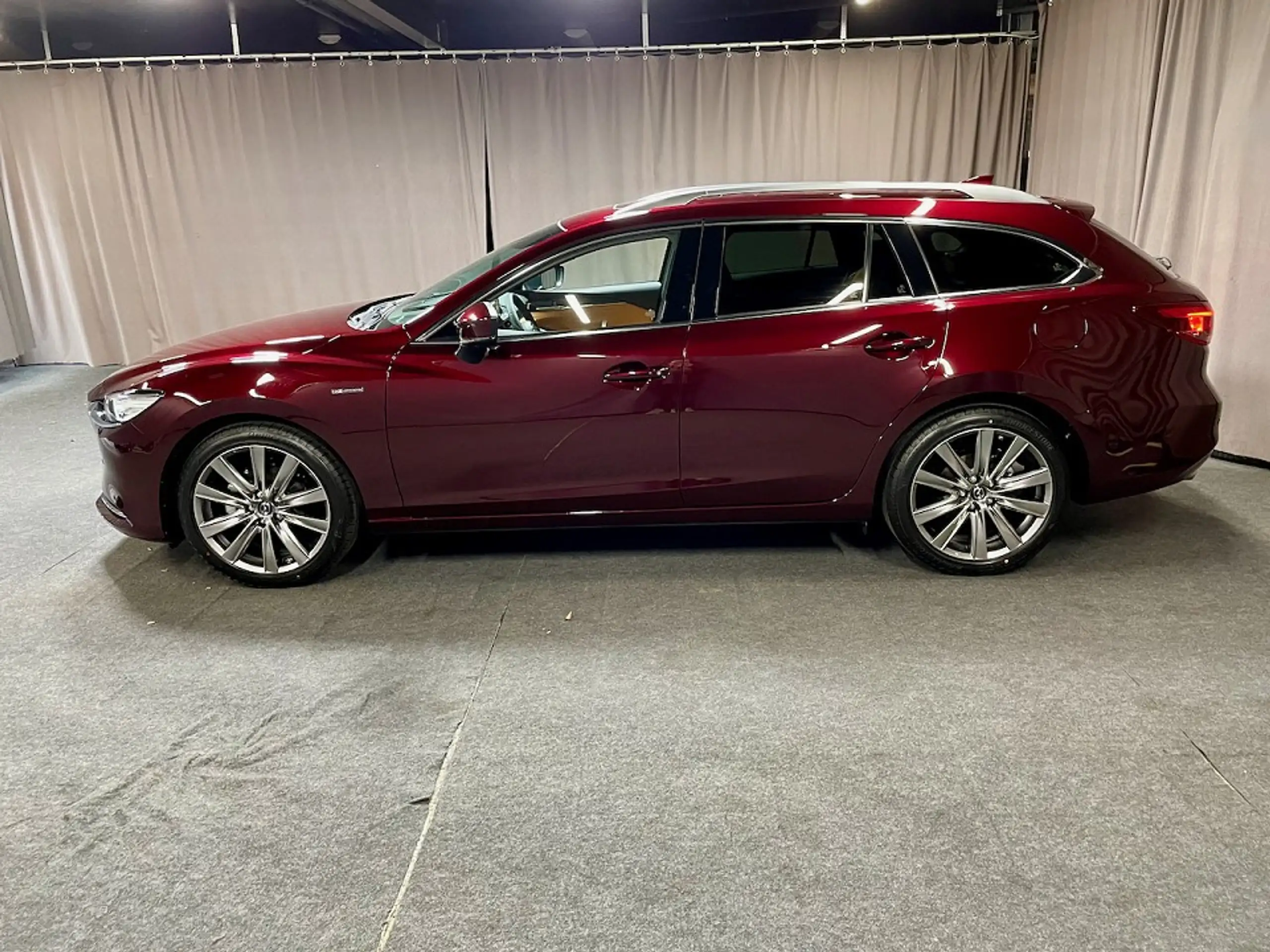 Mazda - 6