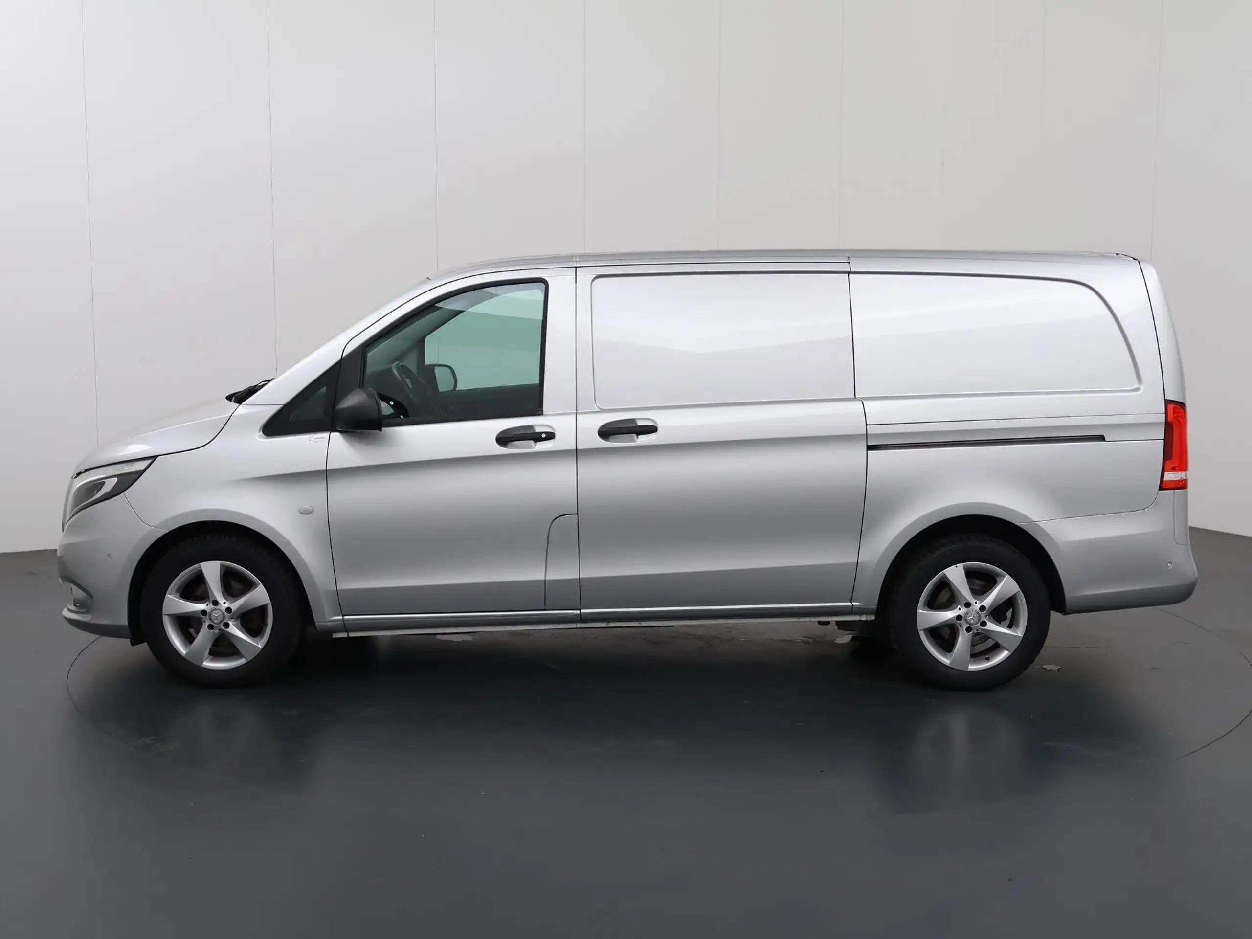 Mercedes-Benz - Vito