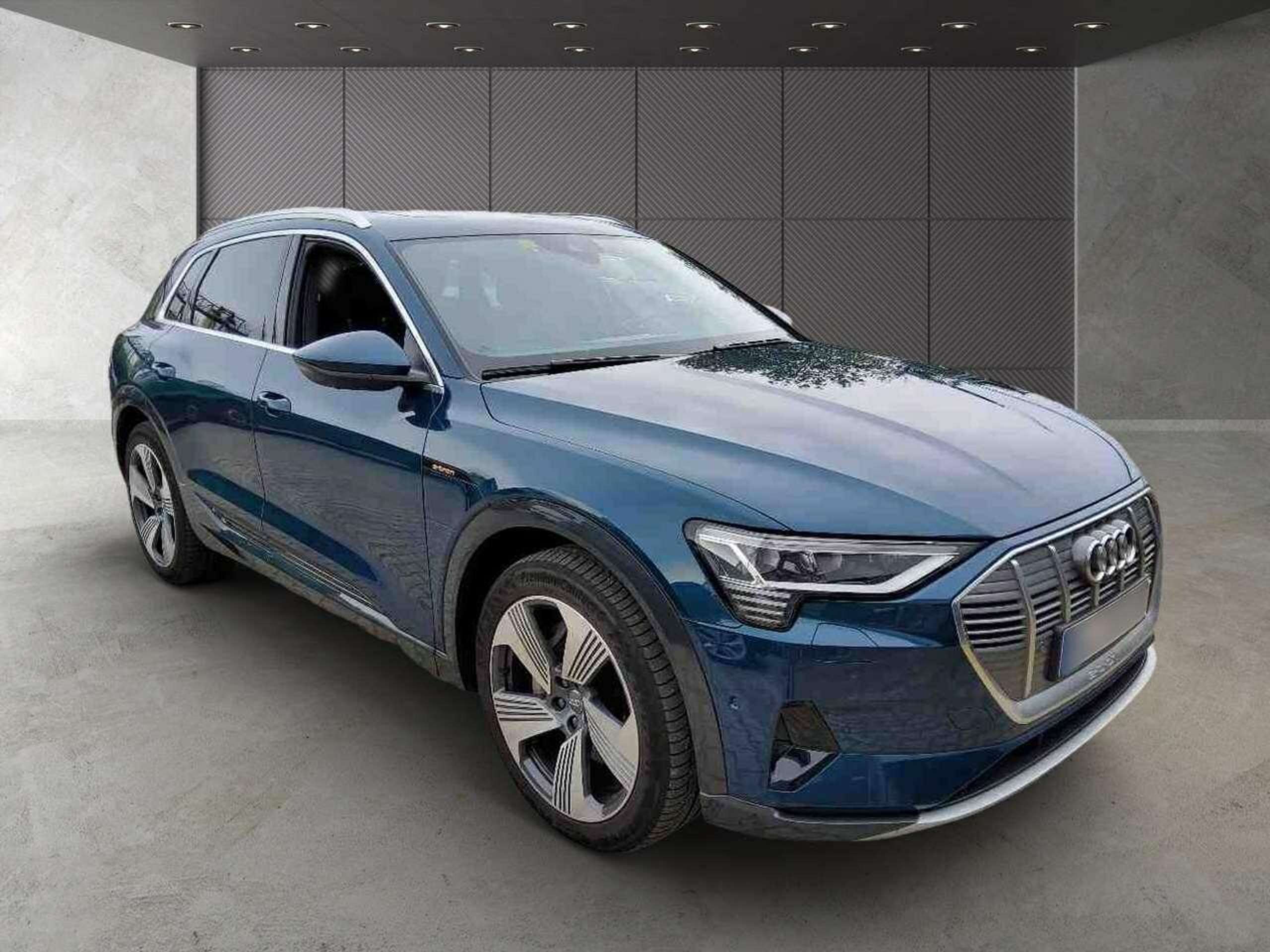 Audi - e-tron