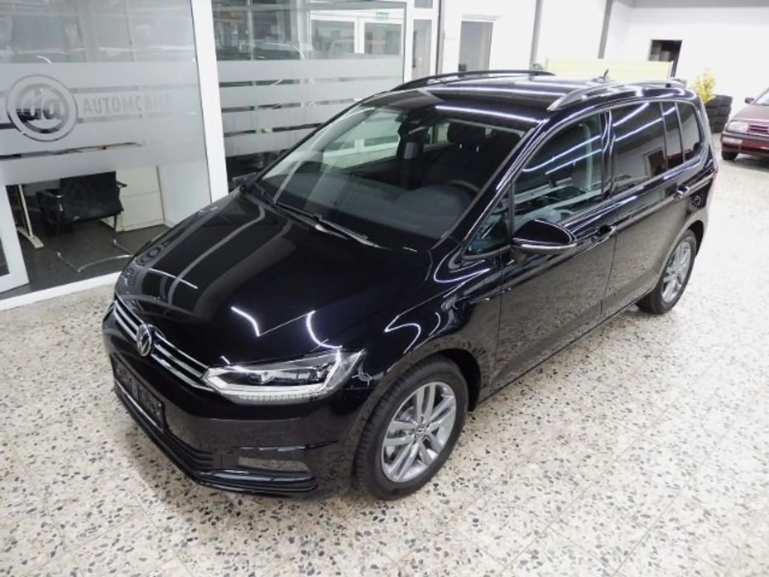 Volkswagen - Touran