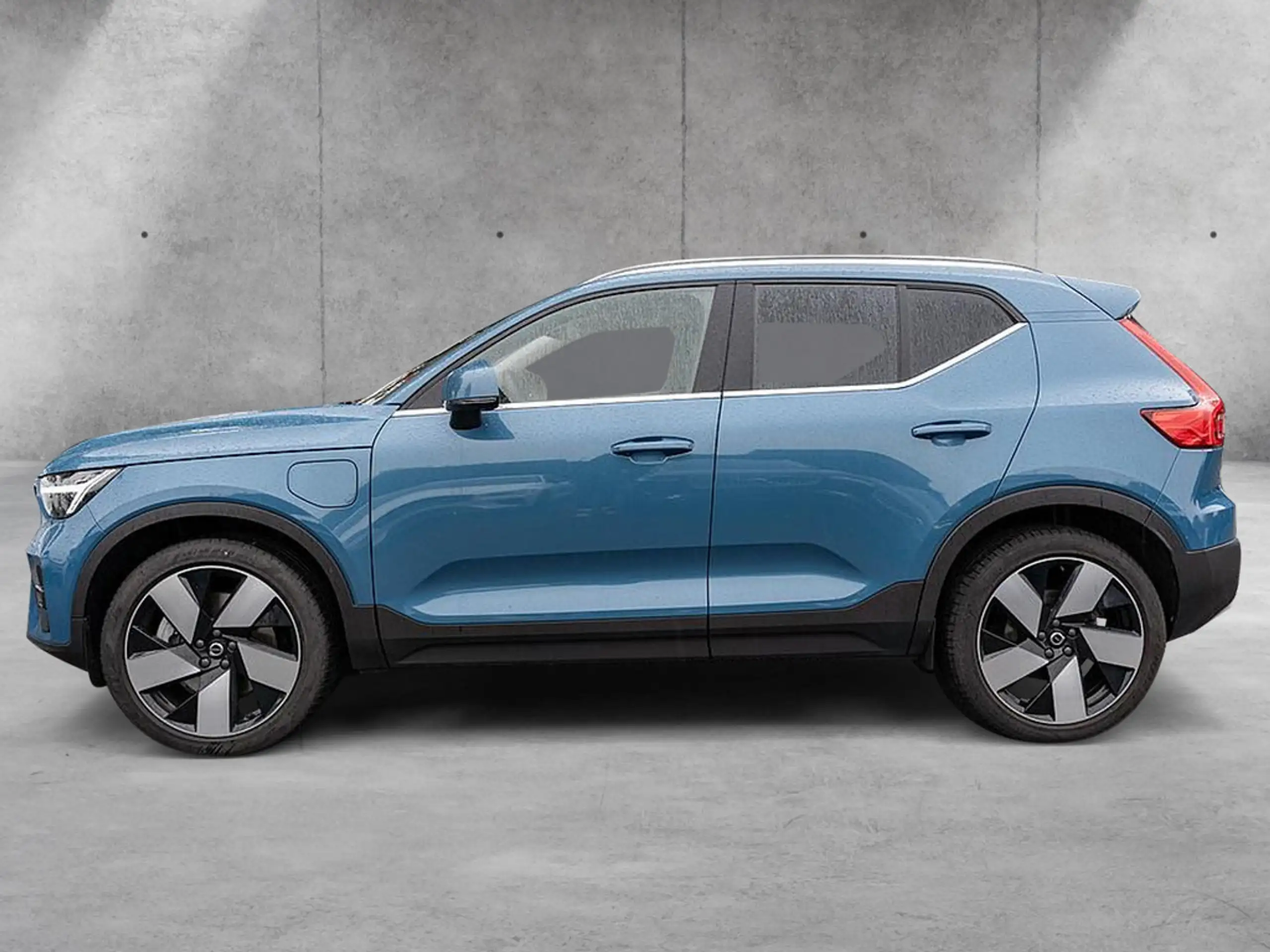 Volvo - XC40