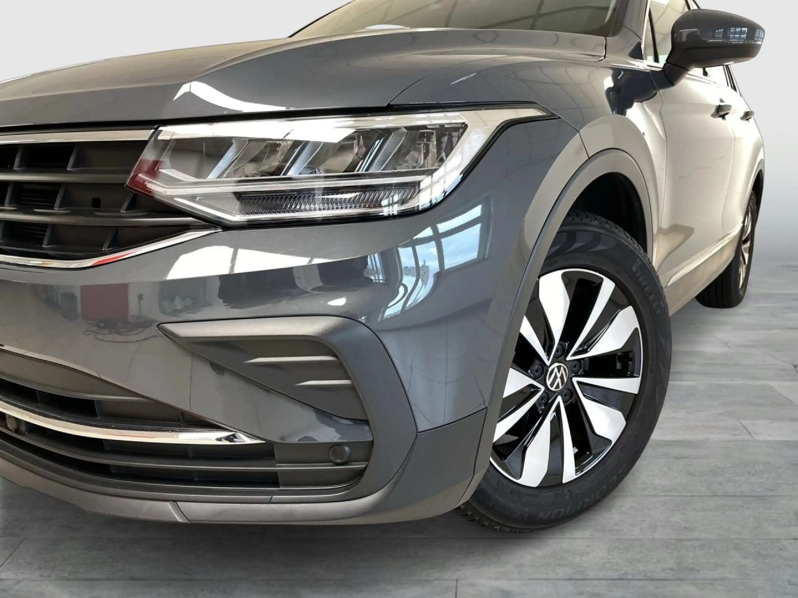 Volkswagen - Tiguan