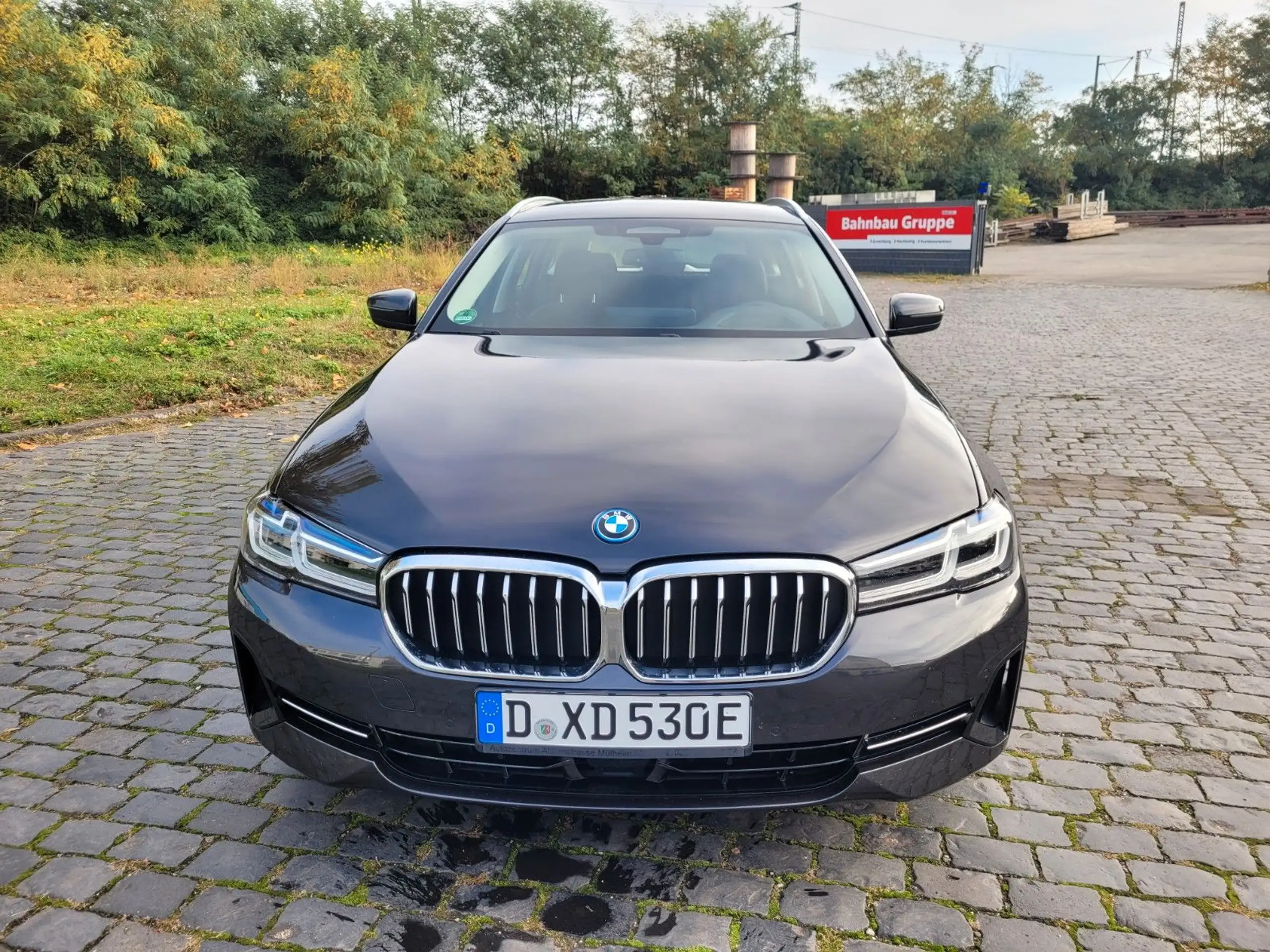 BMW - 530