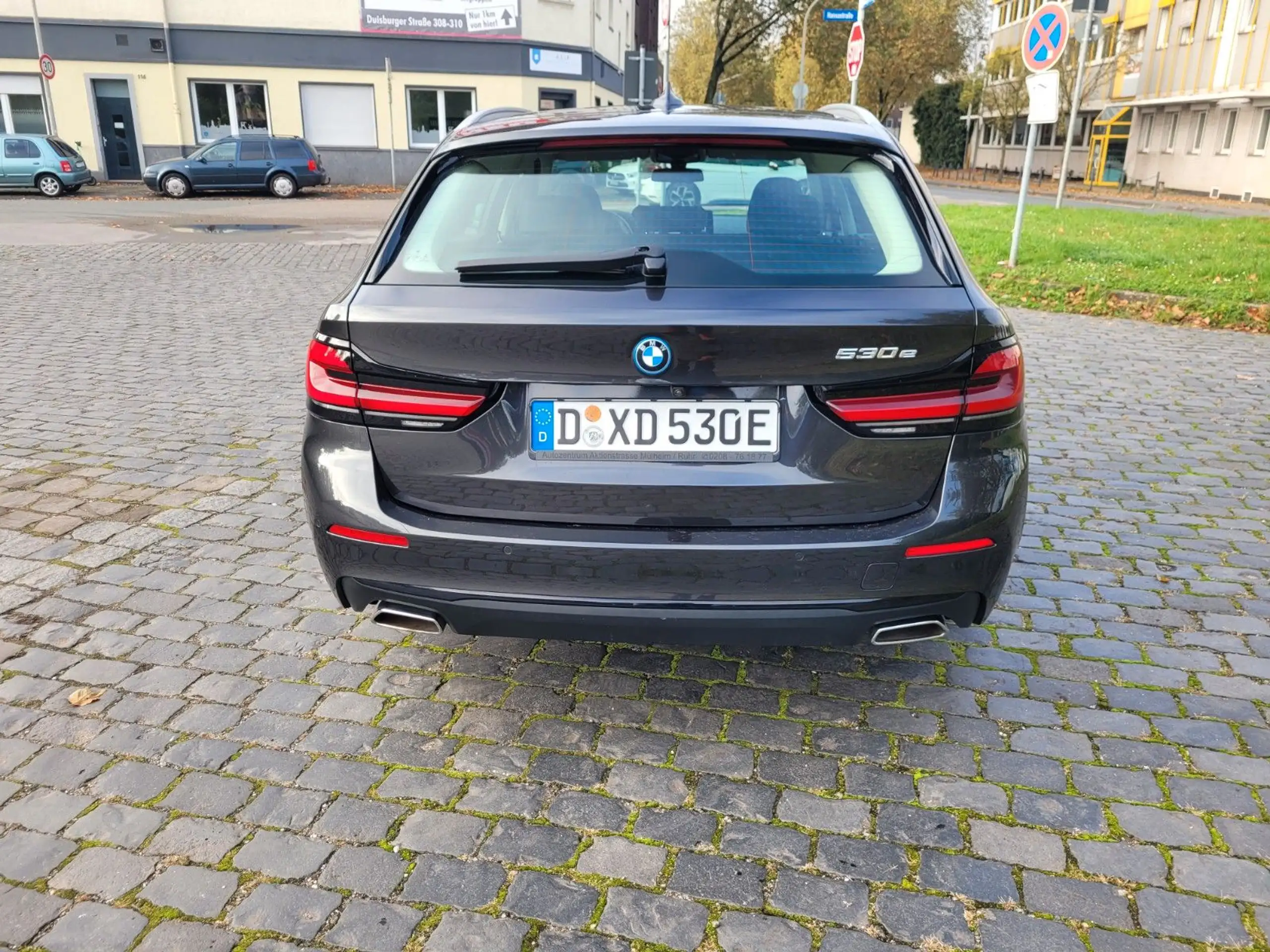 BMW - 530