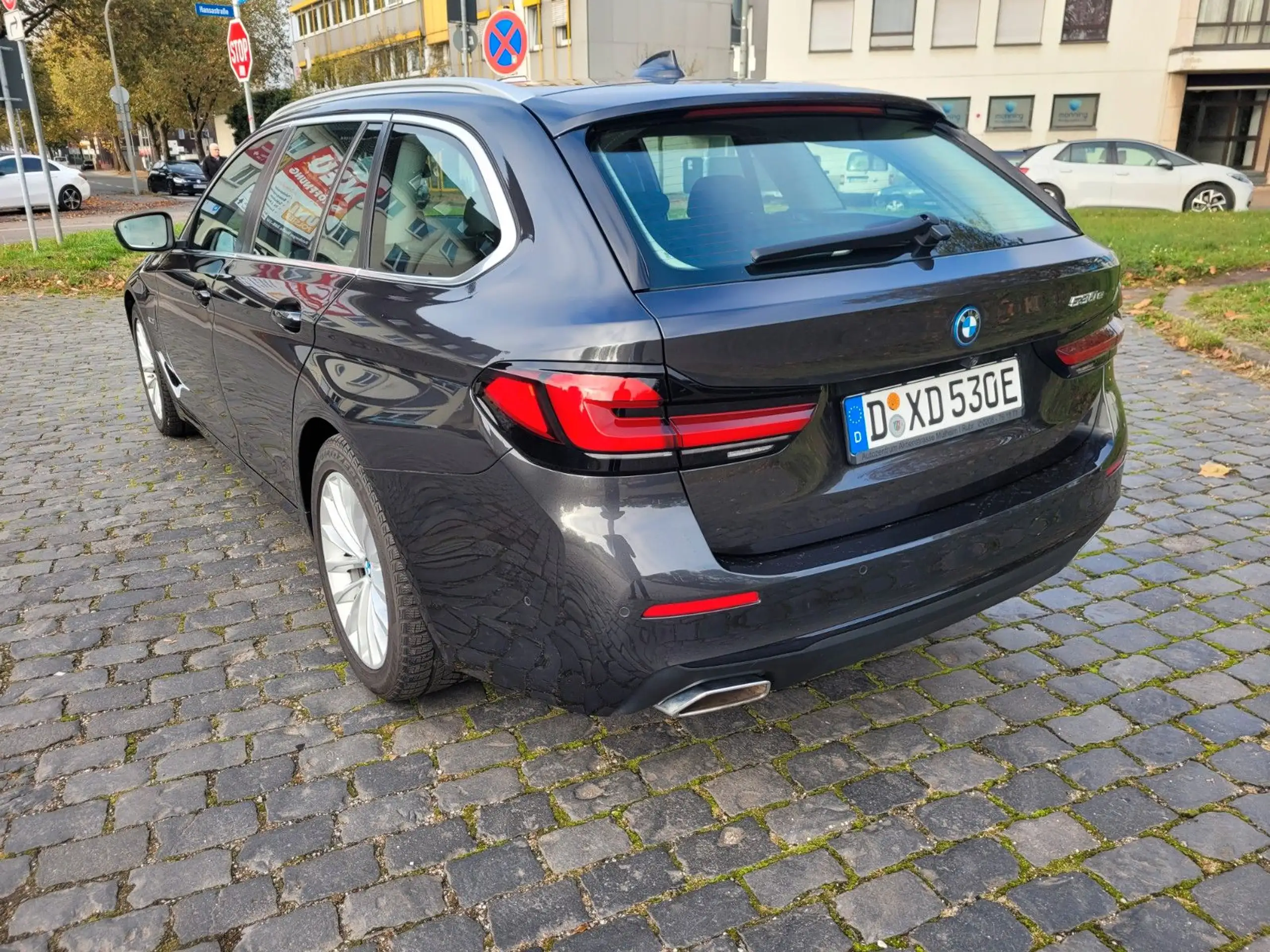 BMW - 530