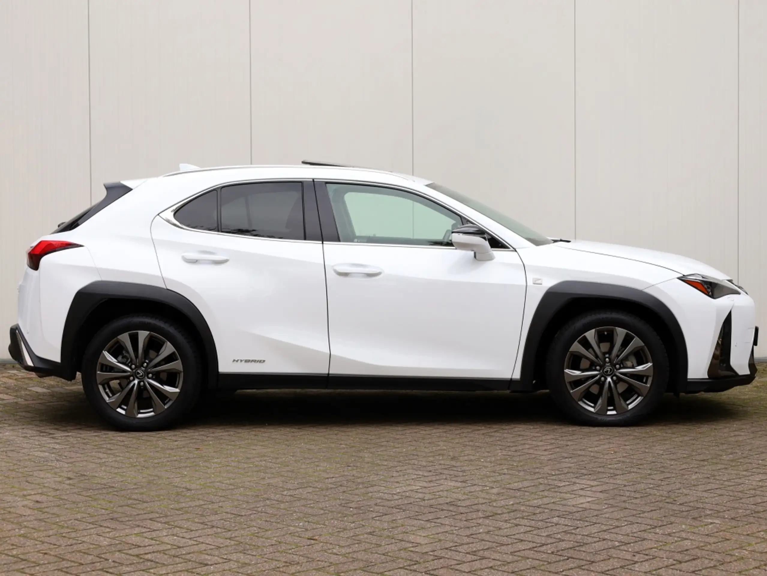 Lexus - UX 250h