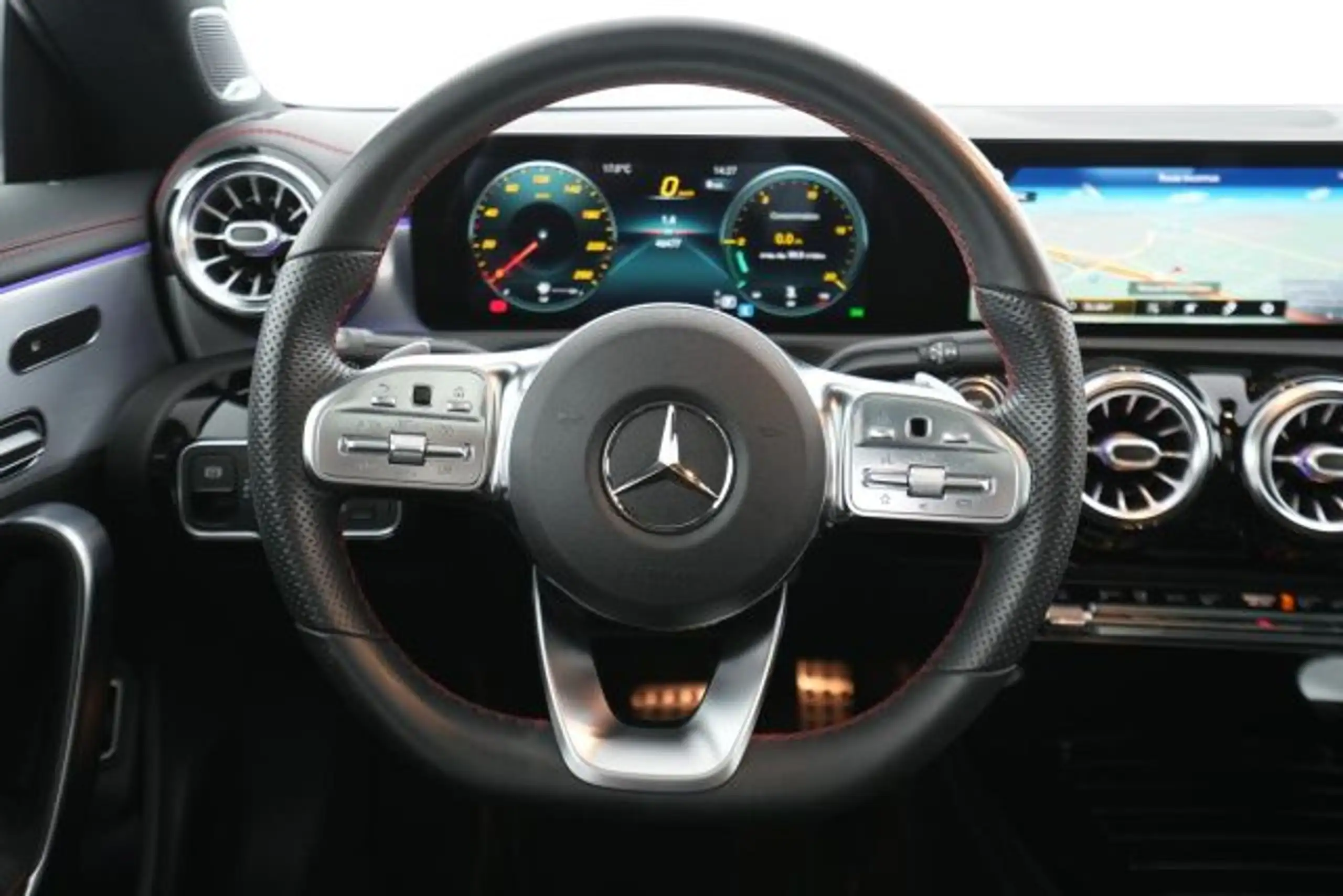 Mercedes-Benz - CLA 250