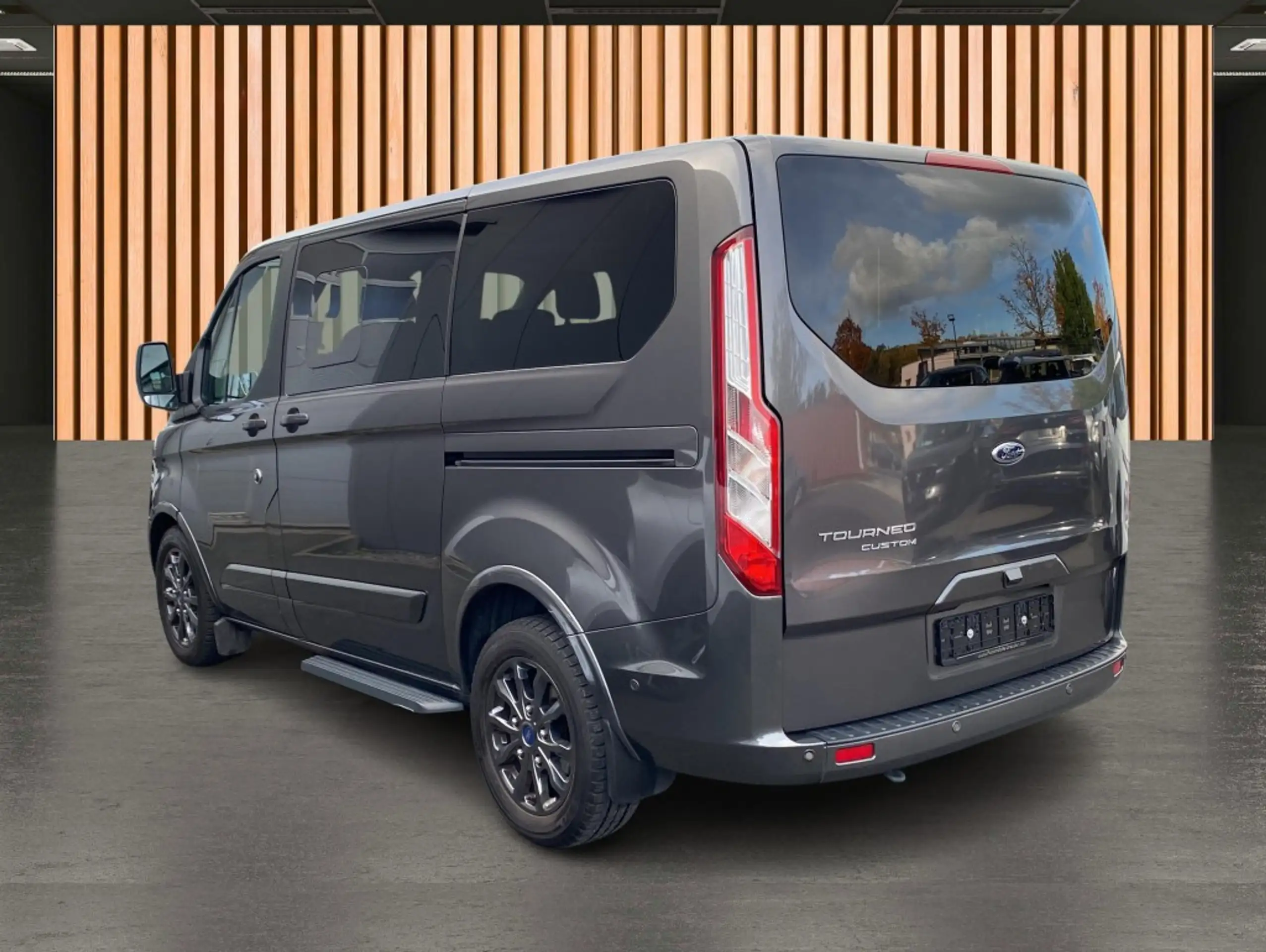 Ford - Tourneo Custom