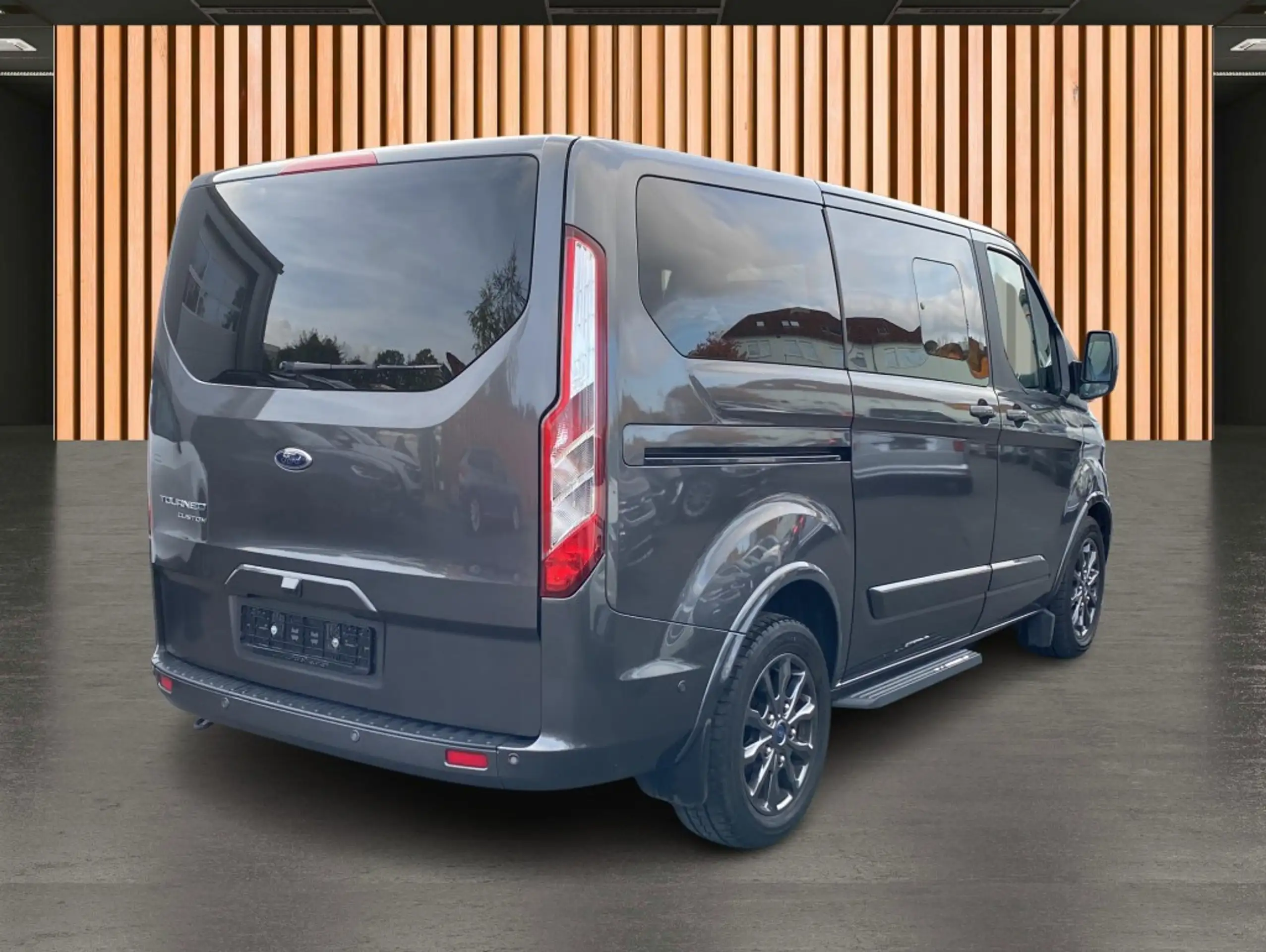 Ford - Tourneo Custom