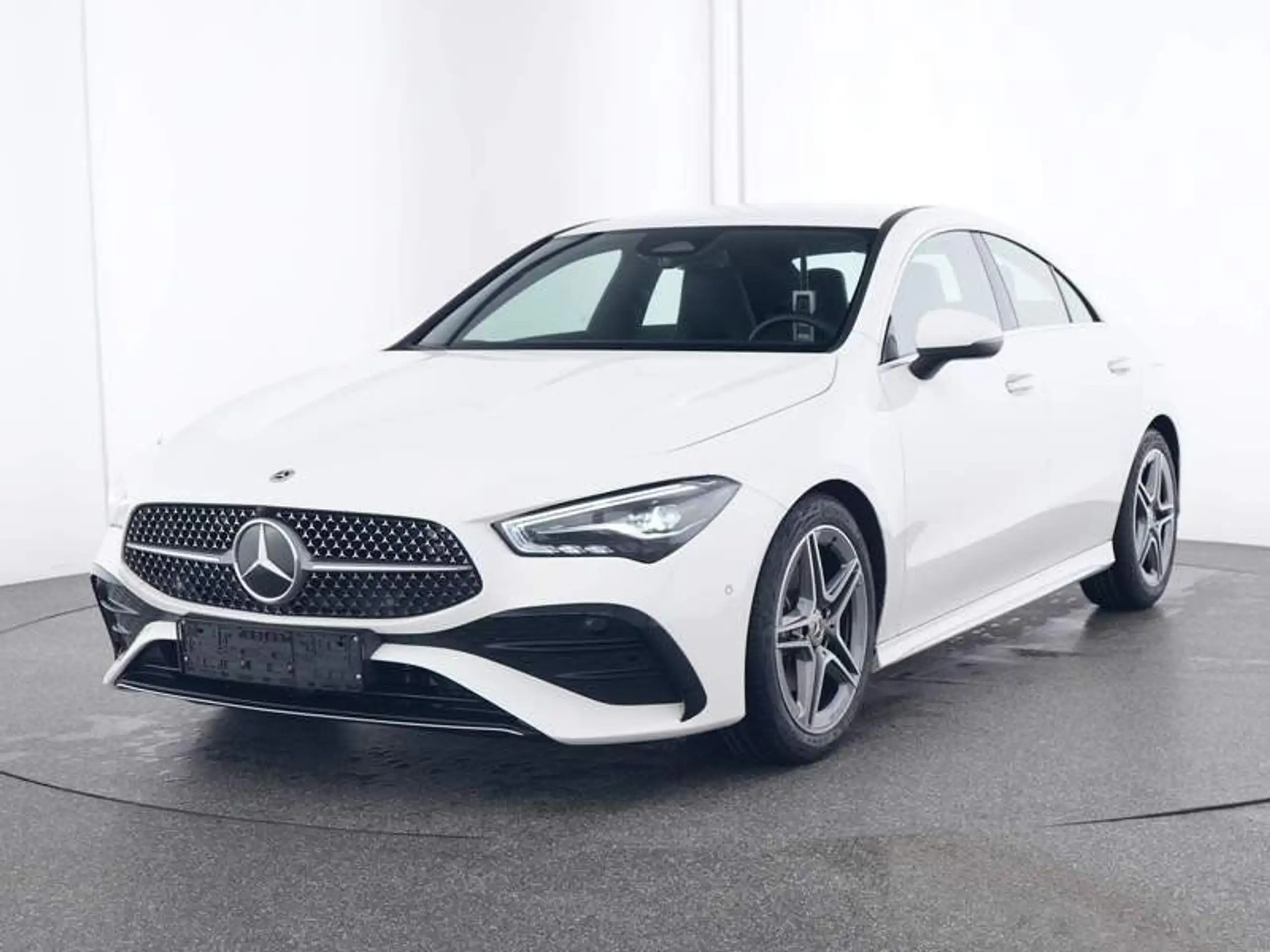 Mercedes-Benz - CLA 180