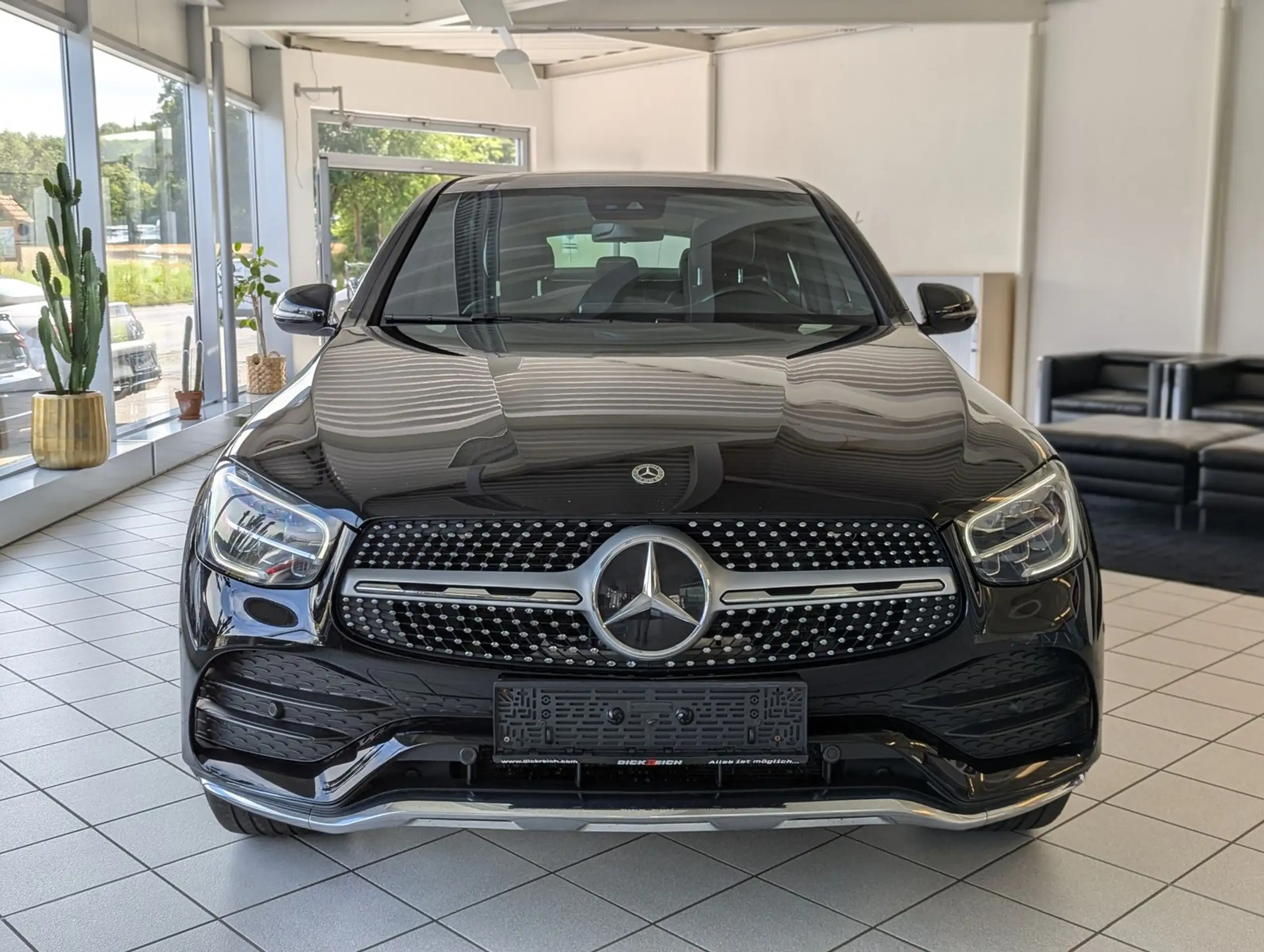 Mercedes-Benz - GLC 220